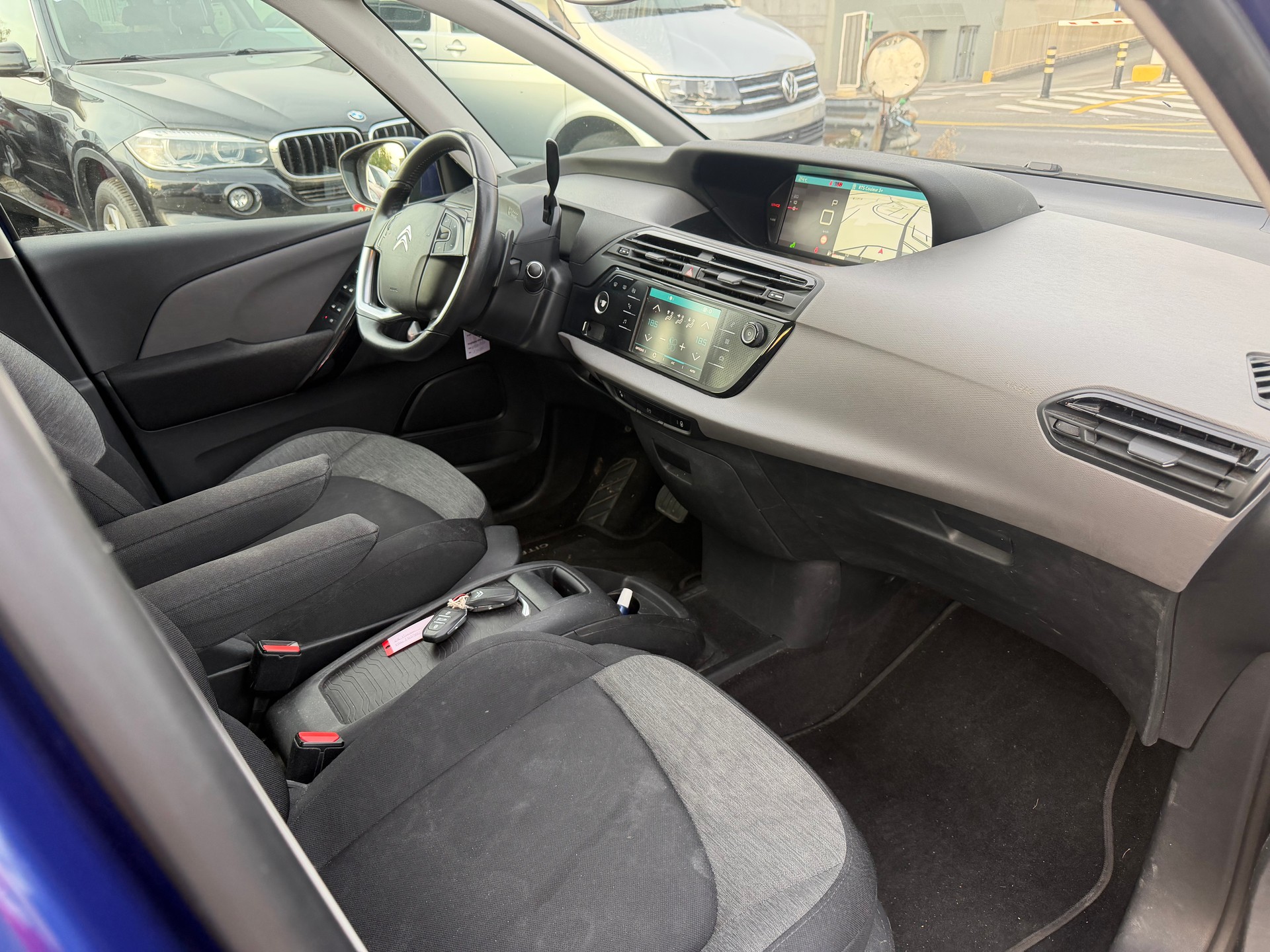 CITROEN Grand C4 Picasso 1.2 Pure Tech Shine EAT6-image-5