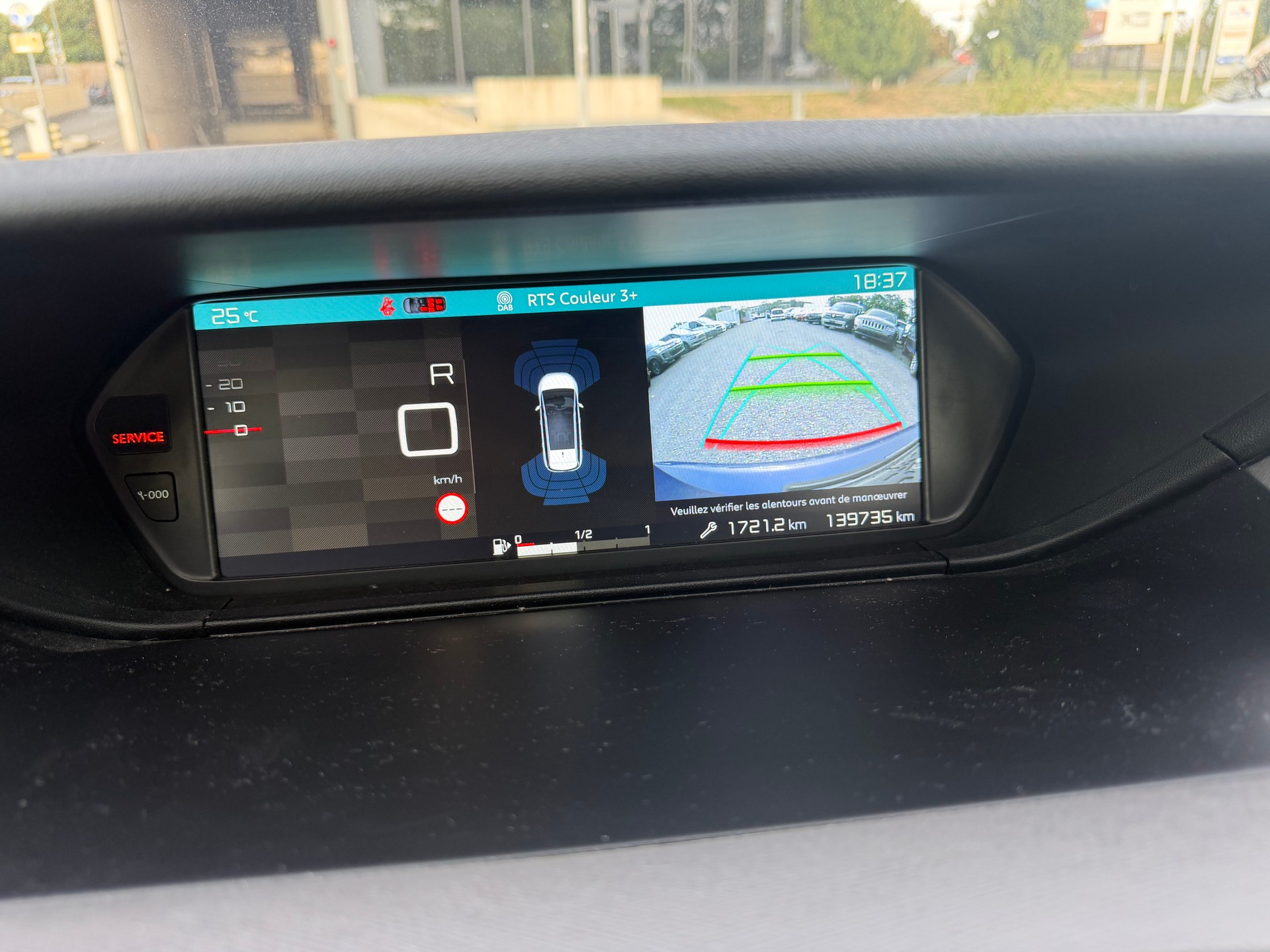 CITROEN Grand C4 Picasso 1.2 Pure Tech Shine EAT6-image-8