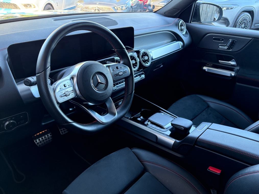 MERCEDES-BENZ EQB 350 AMG Line 4Matic-showroom-element-3