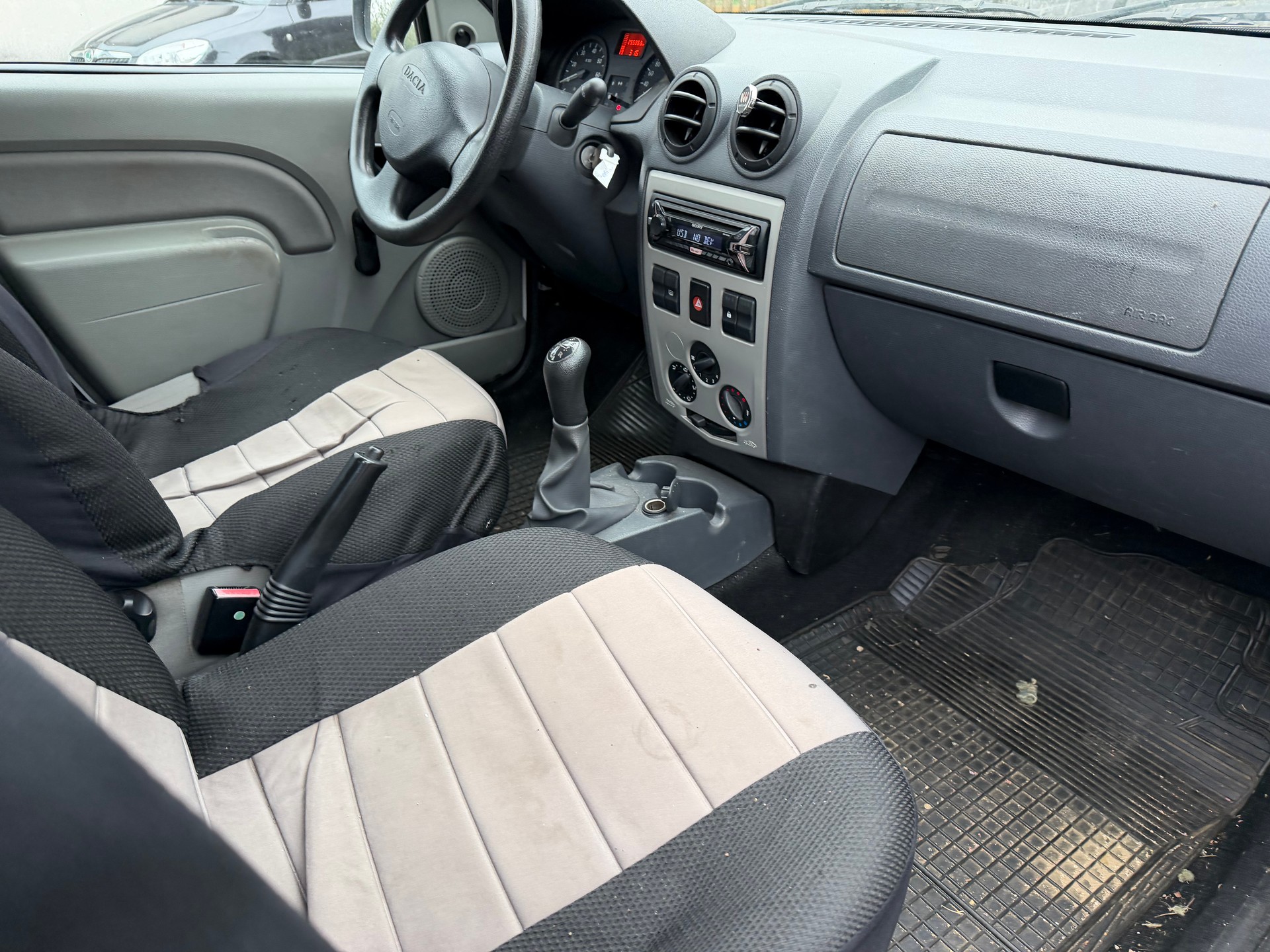 DACIA Logan 1.6-image-9