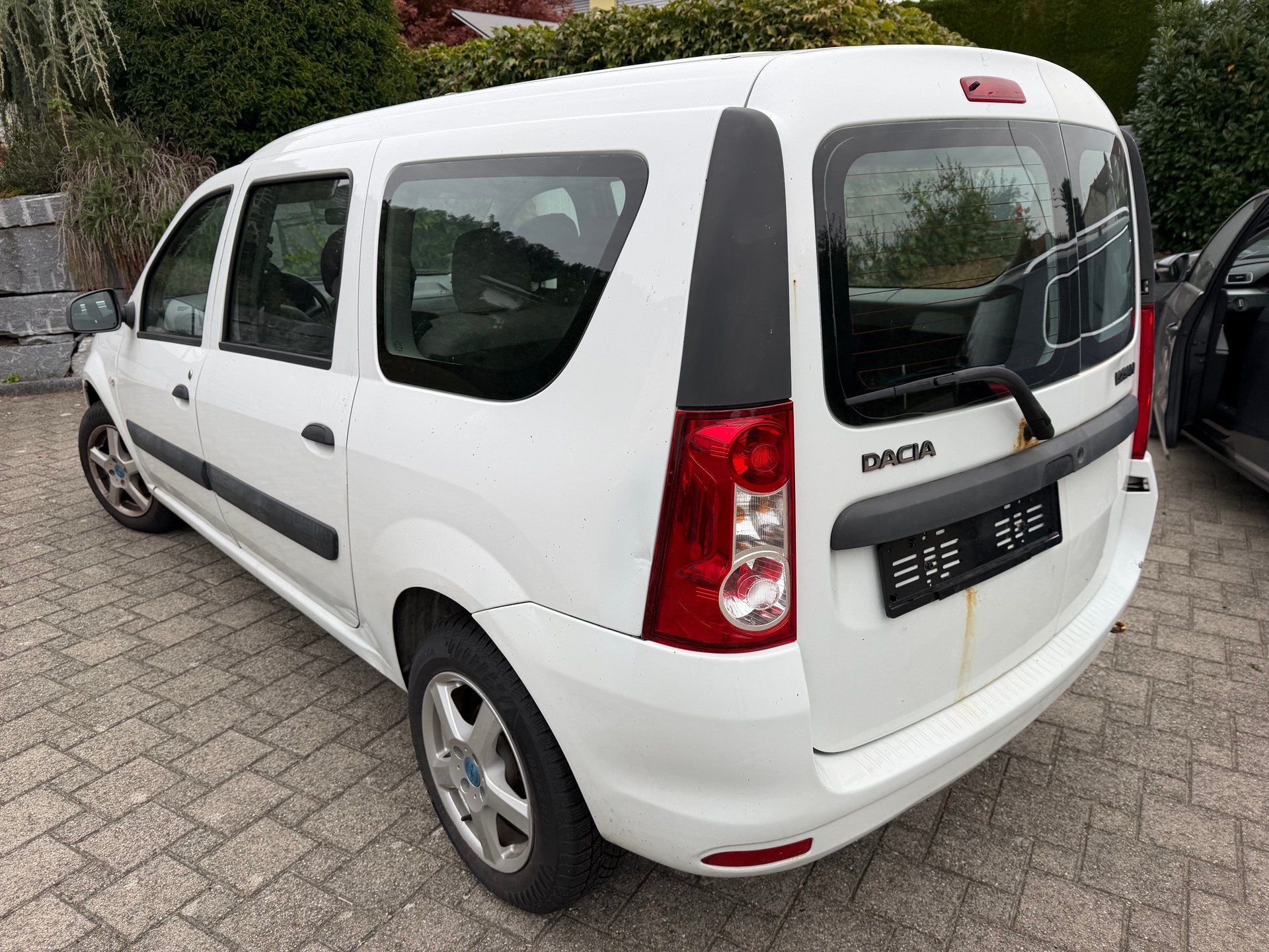 DACIA Logan 1.6-image-6