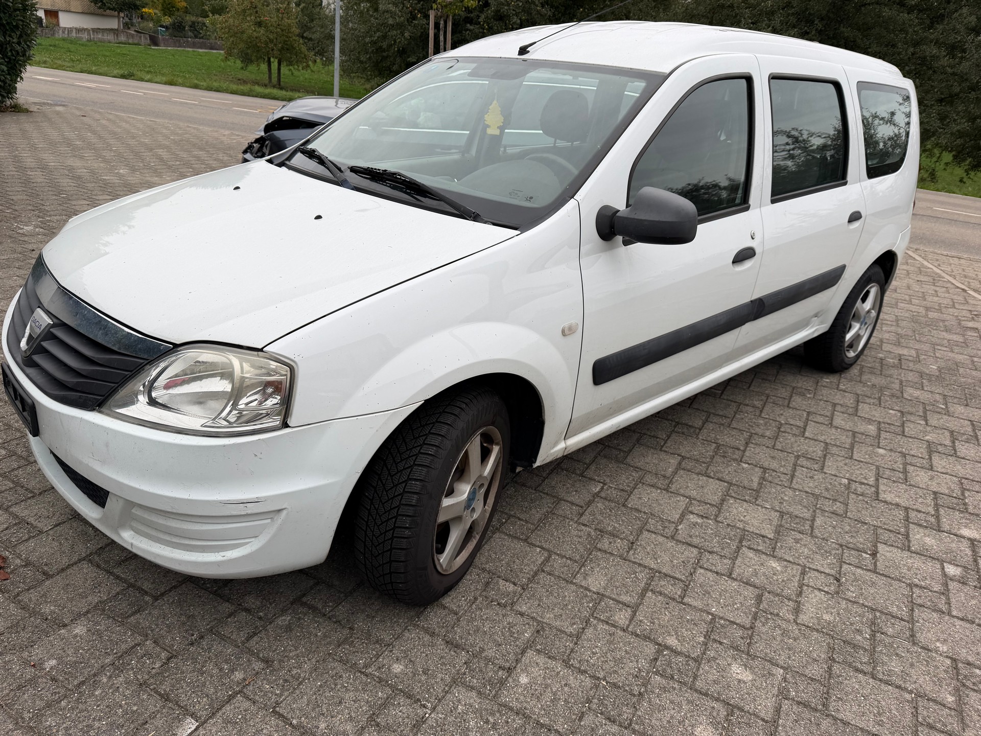 DACIA Logan 1.6-image-0