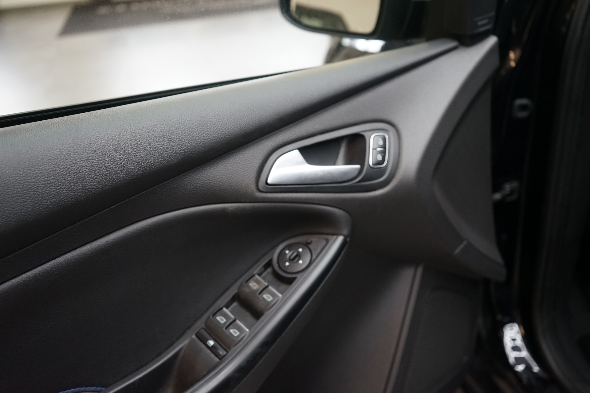 FORD Focus 2.3 EcoBoost RS AWD-image-17