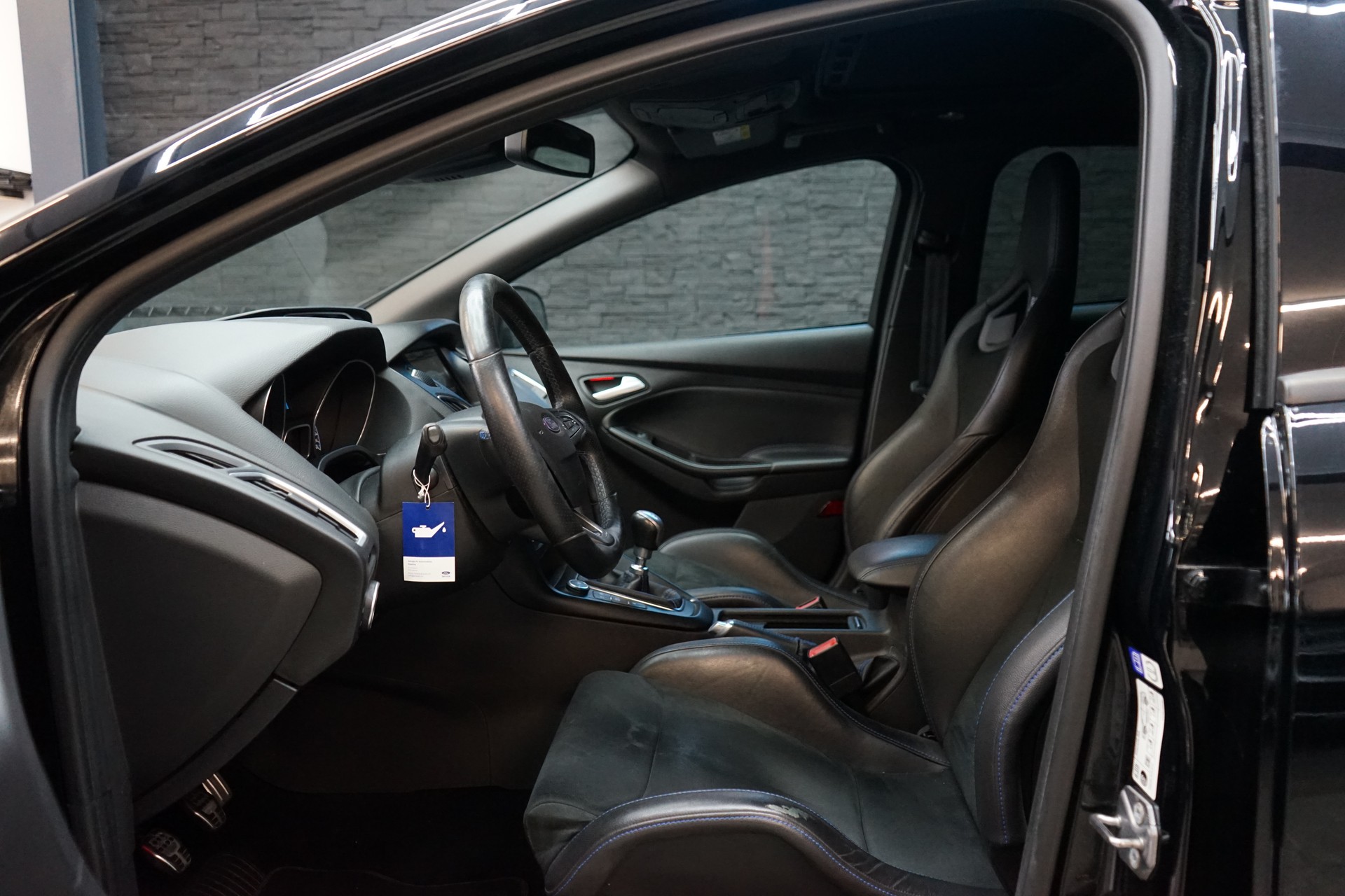 FORD Focus 2.3 EcoBoost RS AWD-image-3