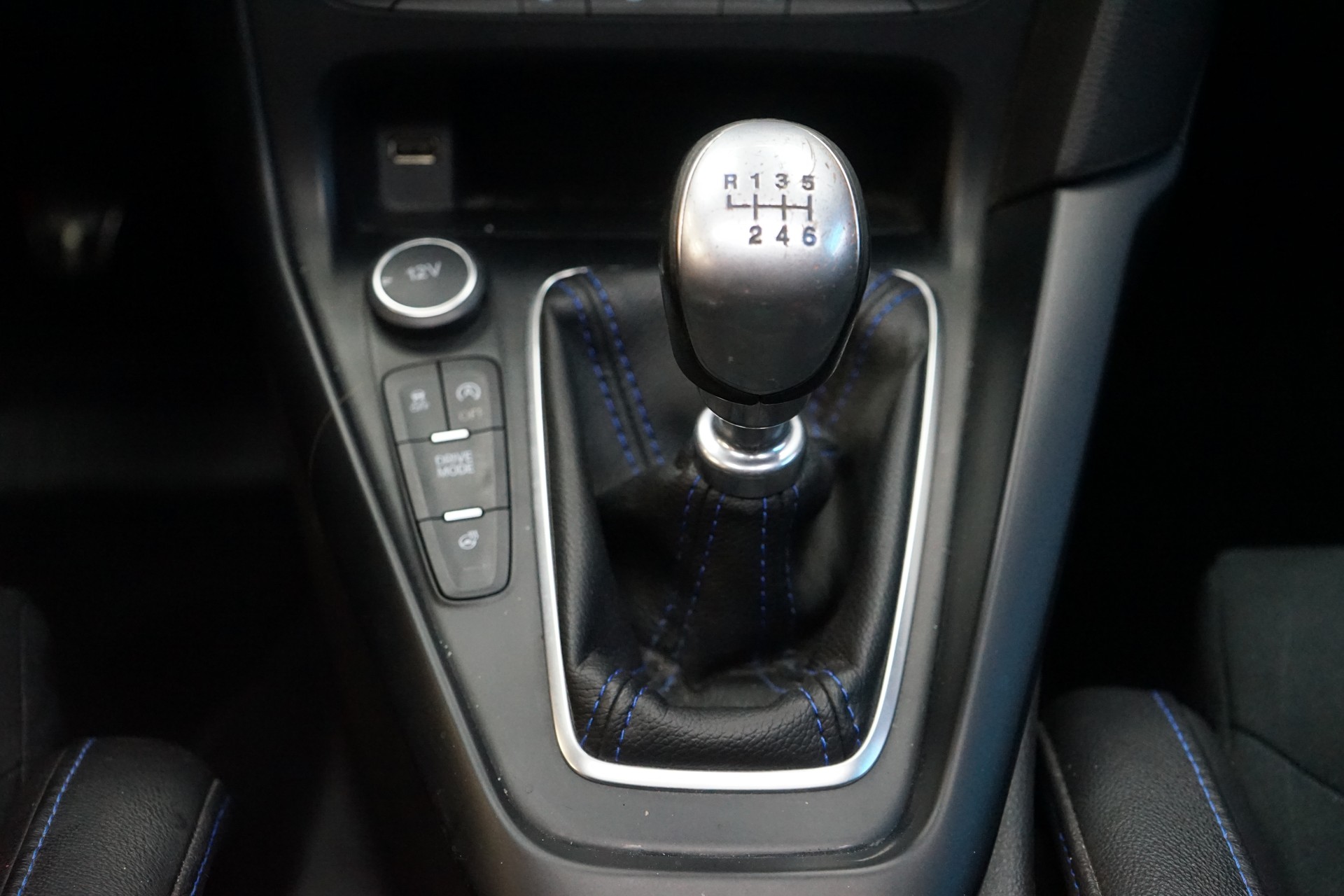 FORD Focus 2.3 EcoBoost RS AWD-image-11