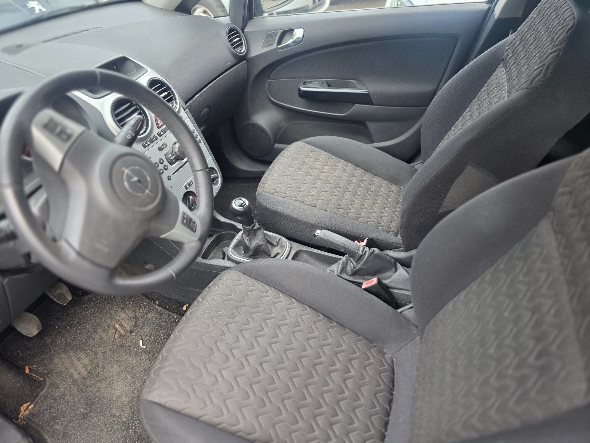 OPEL Corsa 1.4 TP Anniversary Edition-image-7