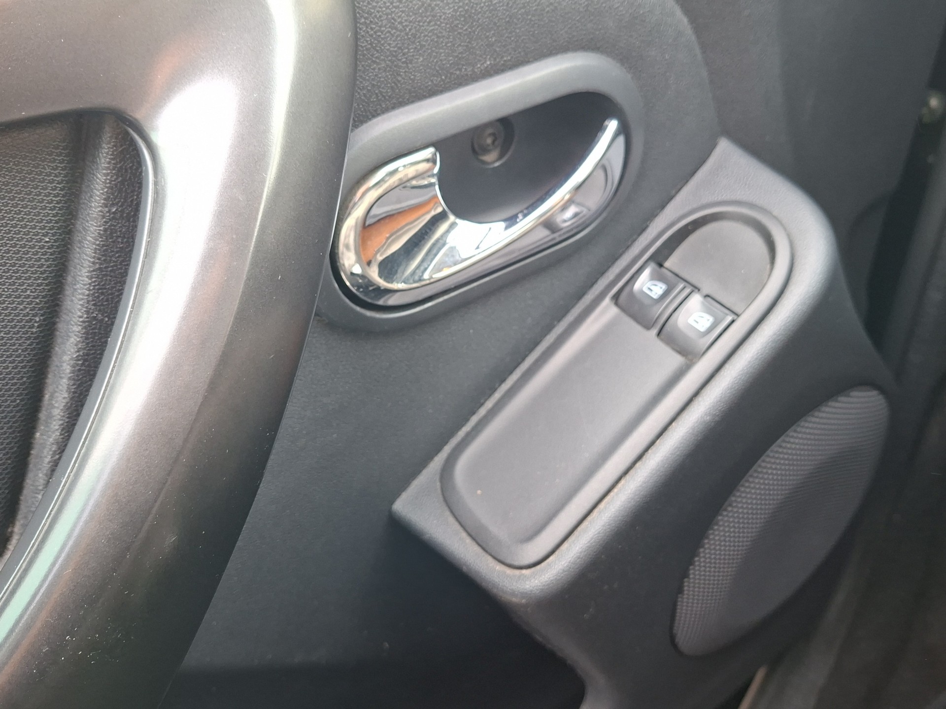 DACIA Duster 1.2 T Ambiance 4x2-image-11