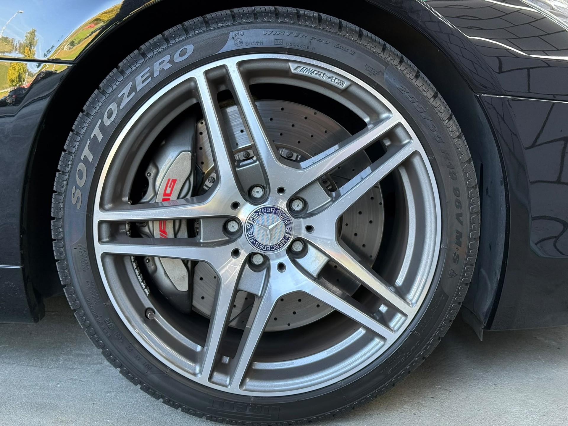 MERCEDES-BENZ SLS 63 AMG Speedshift-image-10