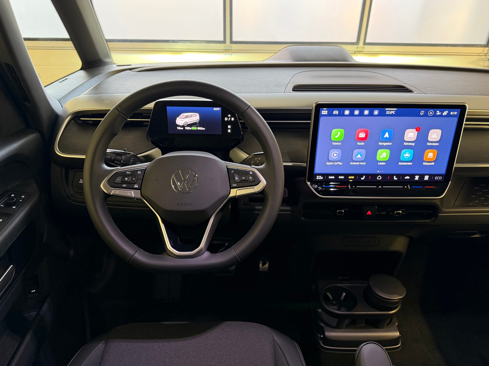 VW ID.Buzz LWB Pro 4 Motion, Neuwagen, 340PS, AHK, 7 Sitzer, Langversion-image-19