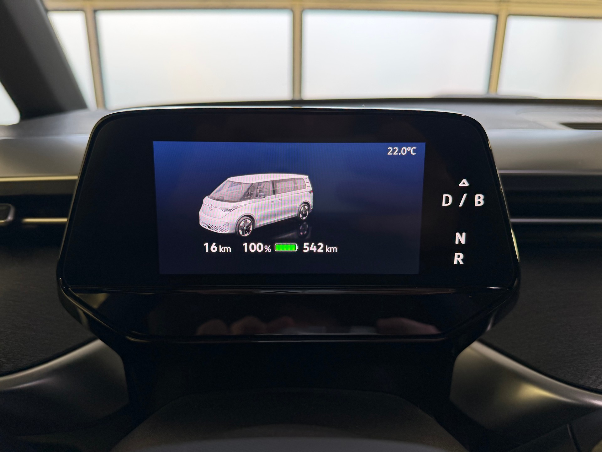 VW ID.Buzz LWB Pro 4 Motion, Neuwagen, 340PS, AHK, 7 Sitzer, Langversion-image-20