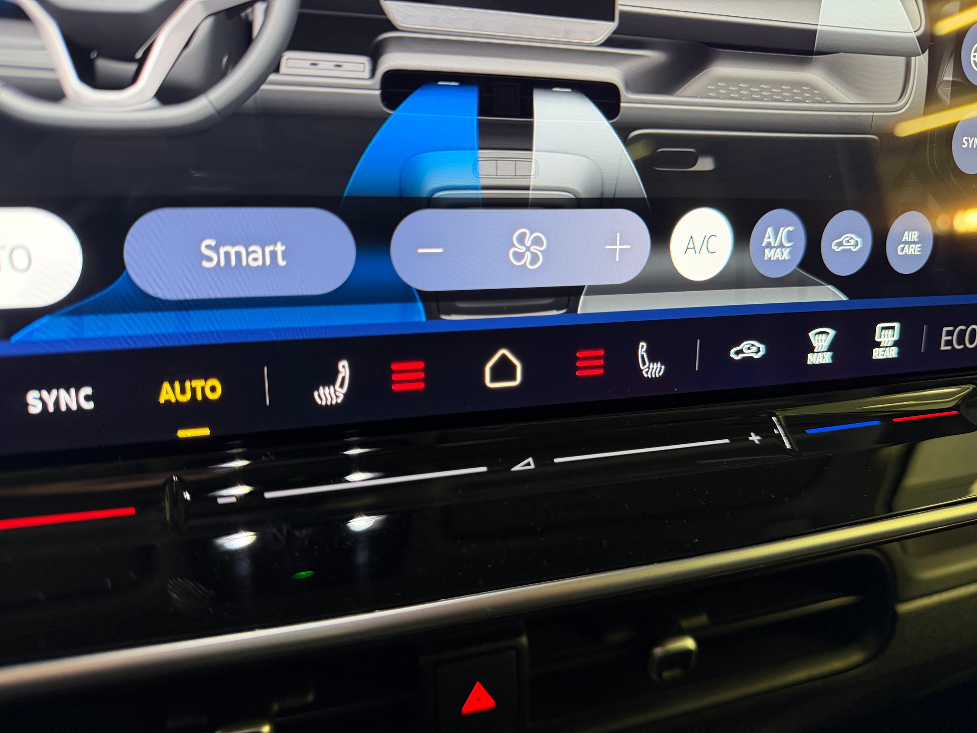 VW ID.Buzz LWB Pro 4 Motion, Neuwagen, 340PS, AHK, 7 Sitzer, Langversion-image-26
