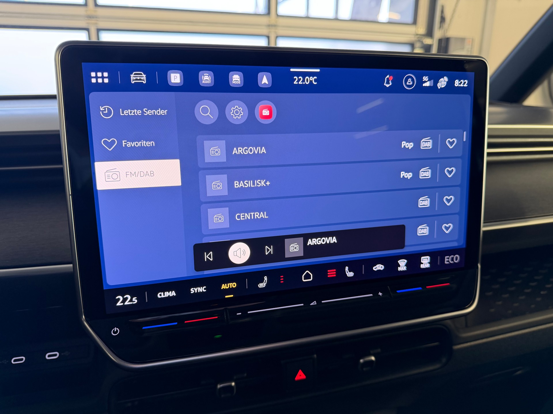 VW ID.Buzz LWB Pro 4 Motion, Neuwagen, 340PS, AHK, 7 Sitzer, Langversion-image-23