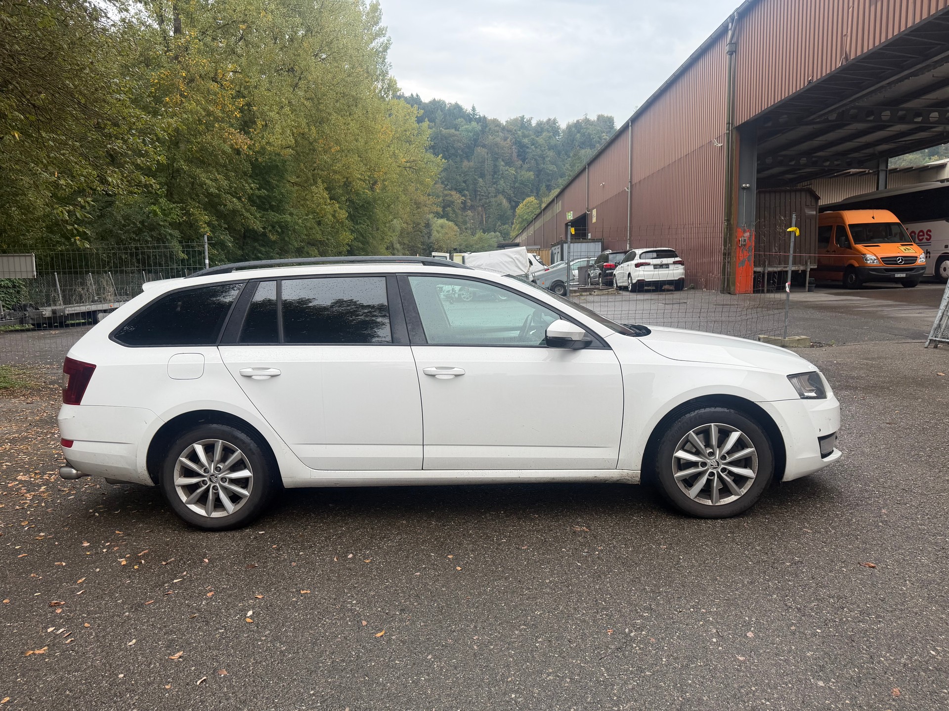SKODA Octavia Combi 1.8 TSI Ambition 4x4 DSG-image-3
