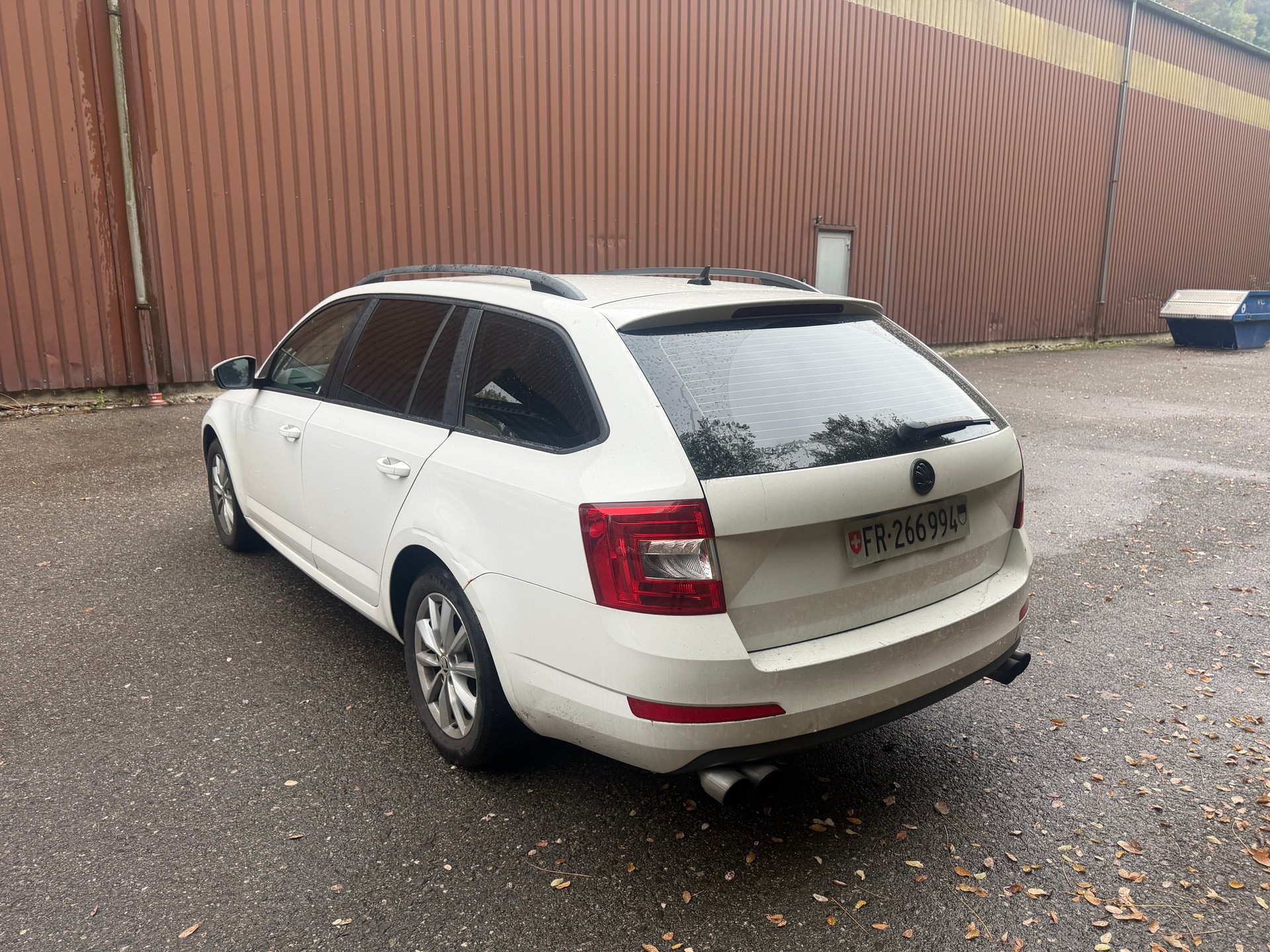 SKODA Octavia Combi 1.8 TSI Ambition 4x4 DSG-image-4