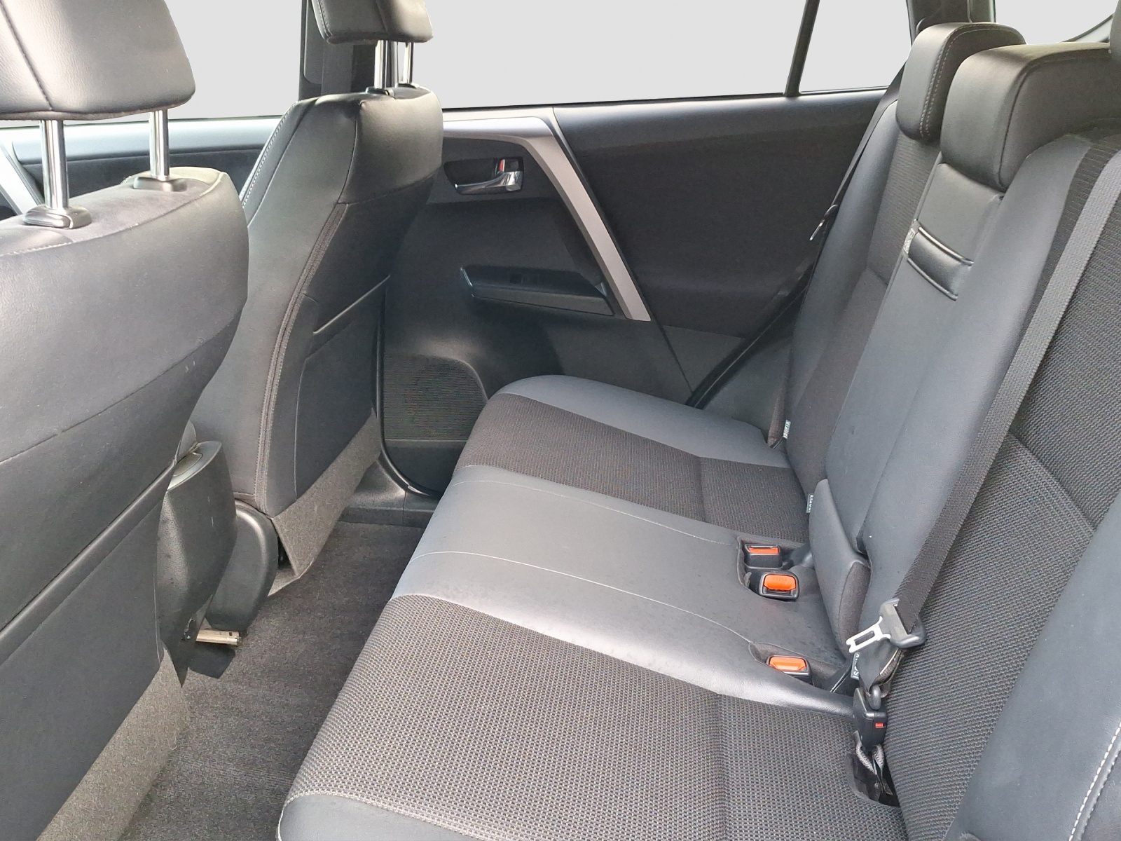 TOYOTA RAV4 2.5 HSD Sapphire-image-10