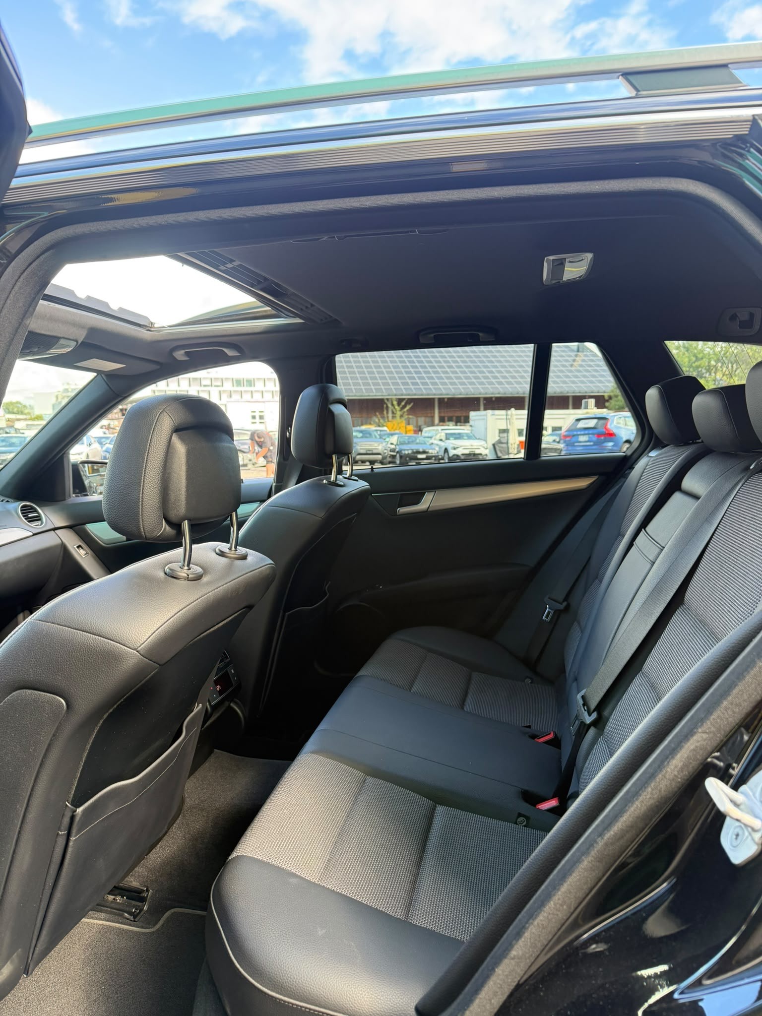 MERCEDES-BENZ C 220 CDI Avantgarde 4Matic 7G-Tronic-image-14
