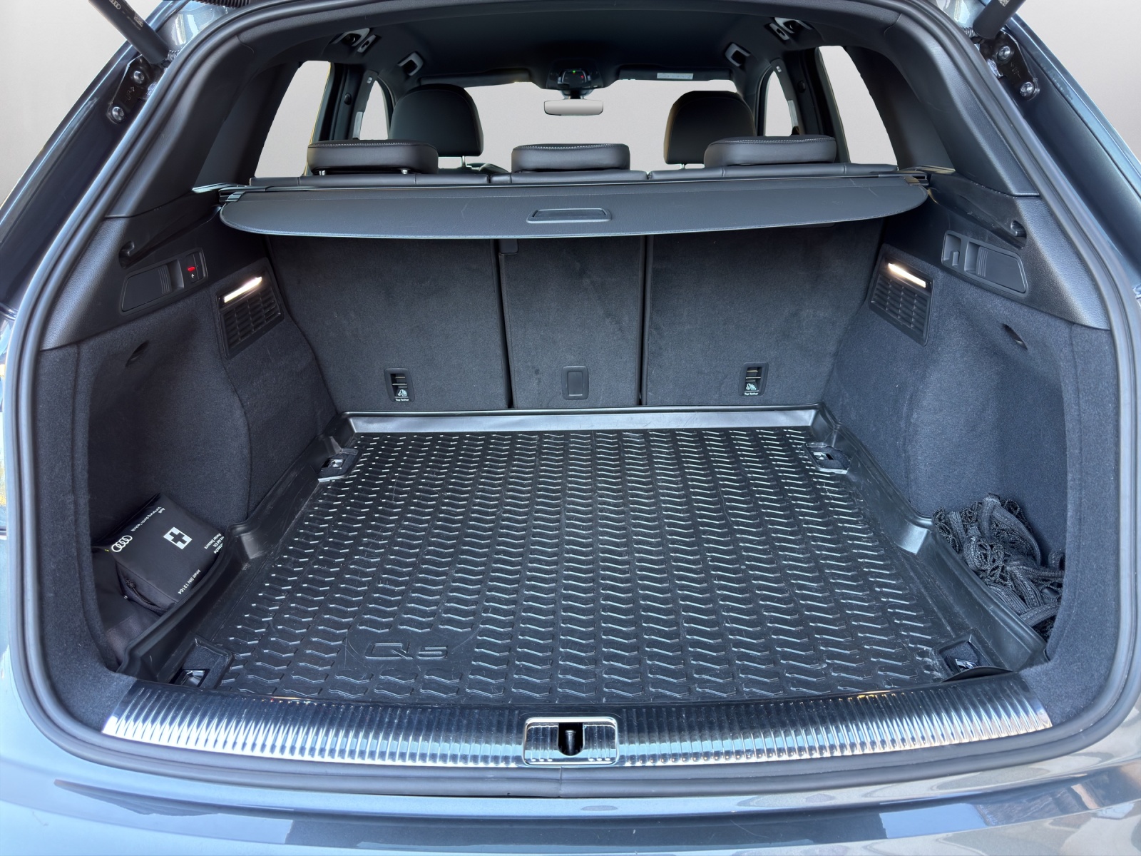 AUDI Q5 40 TFSI S line quattro S-tronic-image-11