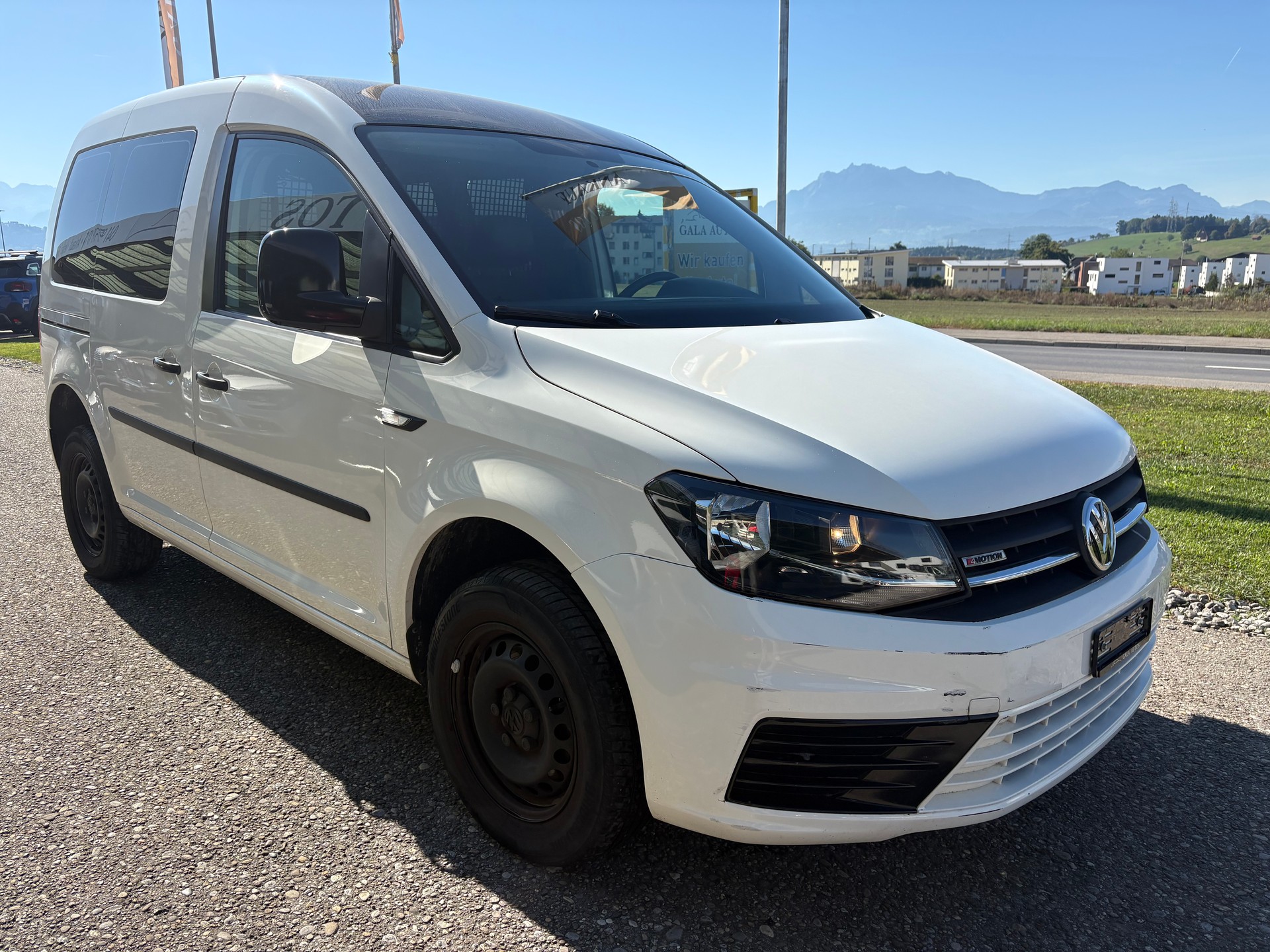 VW CADDY-image-2