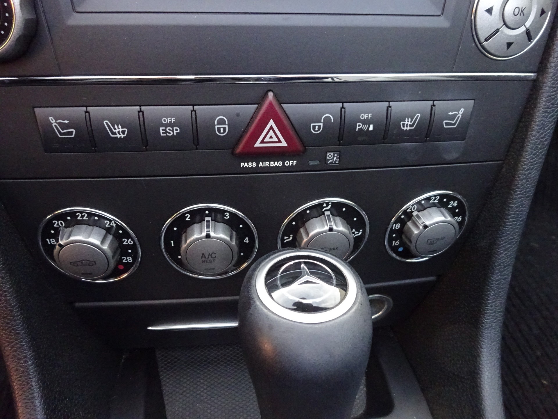 MERCEDES-BENZ SLK 200 Kompressor Automatic-image-17
