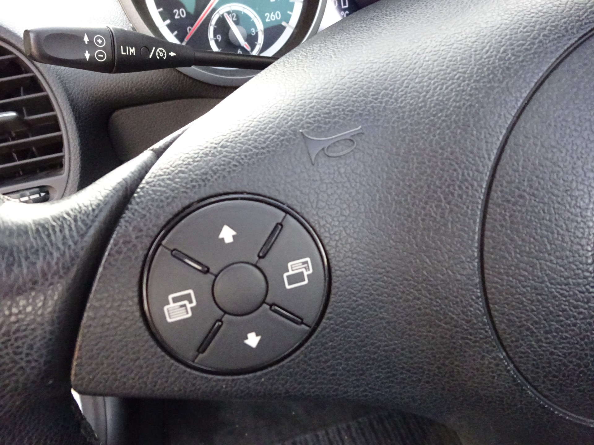 MERCEDES-BENZ SLK 200 Kompressor Automatic-image-13