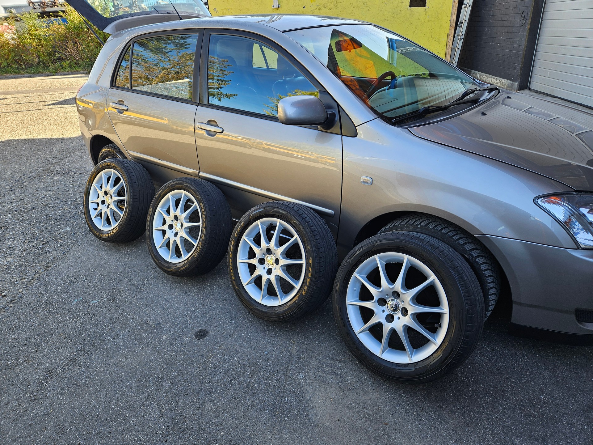 TOYOTA Corolla 1.8 TS Dynamic-image-15