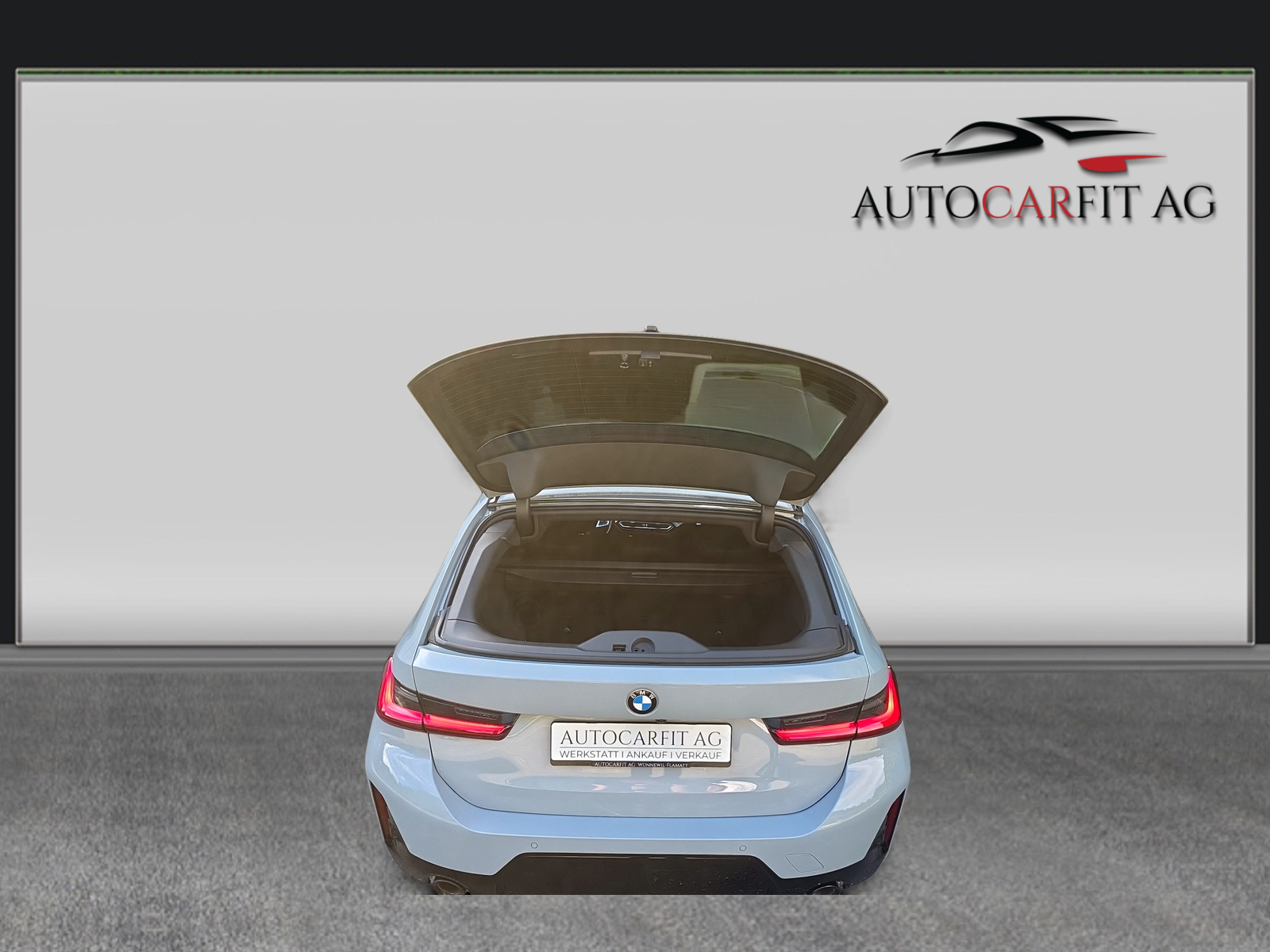 BMW 330i Touring xDrive Steptronic M Sport-image-6