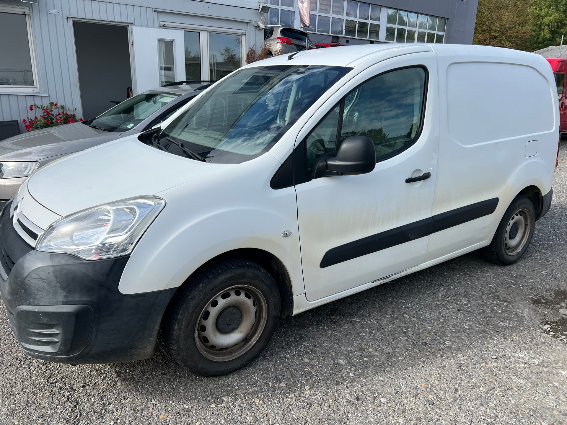 CITROEN Berlingo 1.6 VTi 98 Attraction-image-1