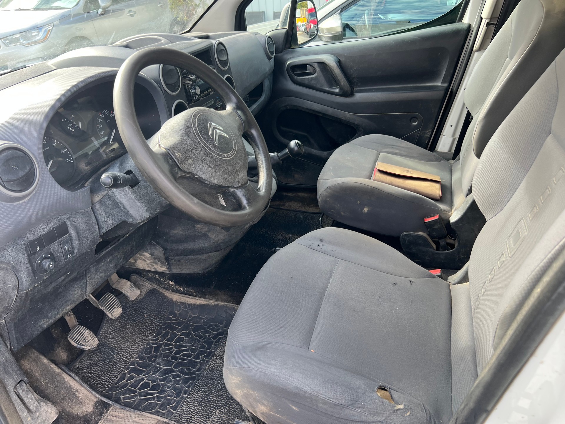 CITROEN Berlingo 1.6 VTi 98 Attraction-image-4