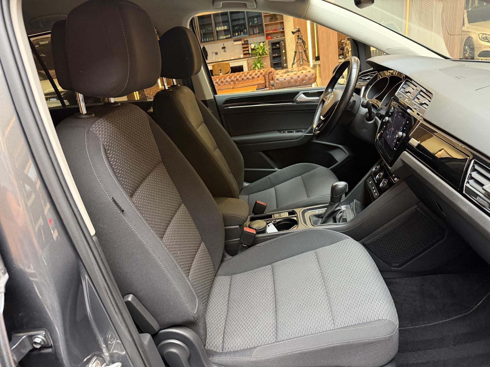 VW Touran 1.5 TSI Highline DSG-image-15