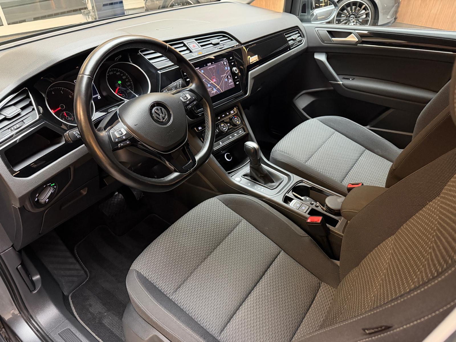 VW Touran 1.5 TSI Highline DSG-image-12