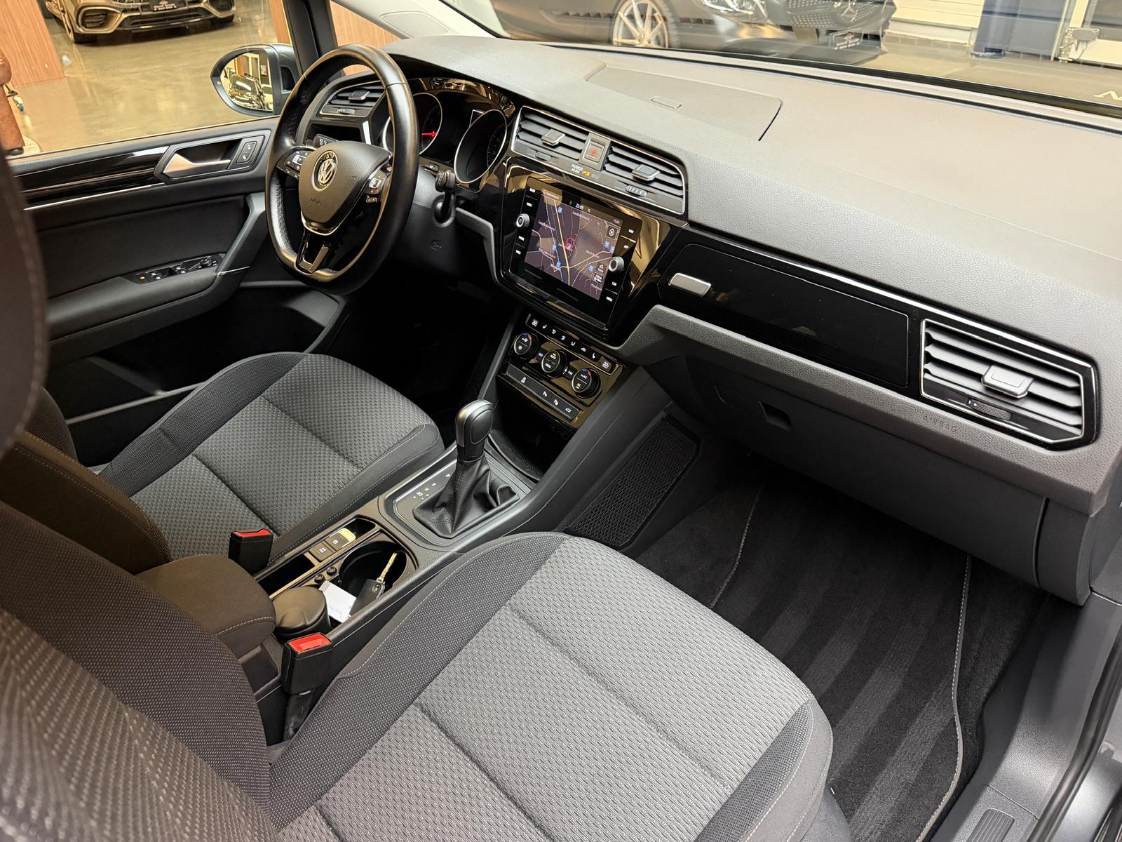 VW Touran 1.5 TSI Highline DSG-image-14