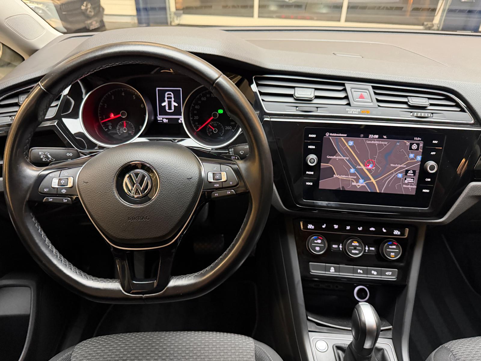 VW Touran 1.5 TSI Highline DSG-image-11