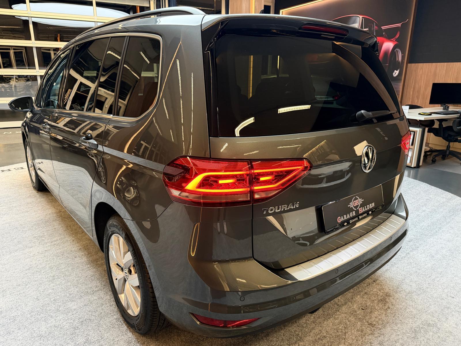 VW Touran 1.5 TSI Highline DSG-image-4
