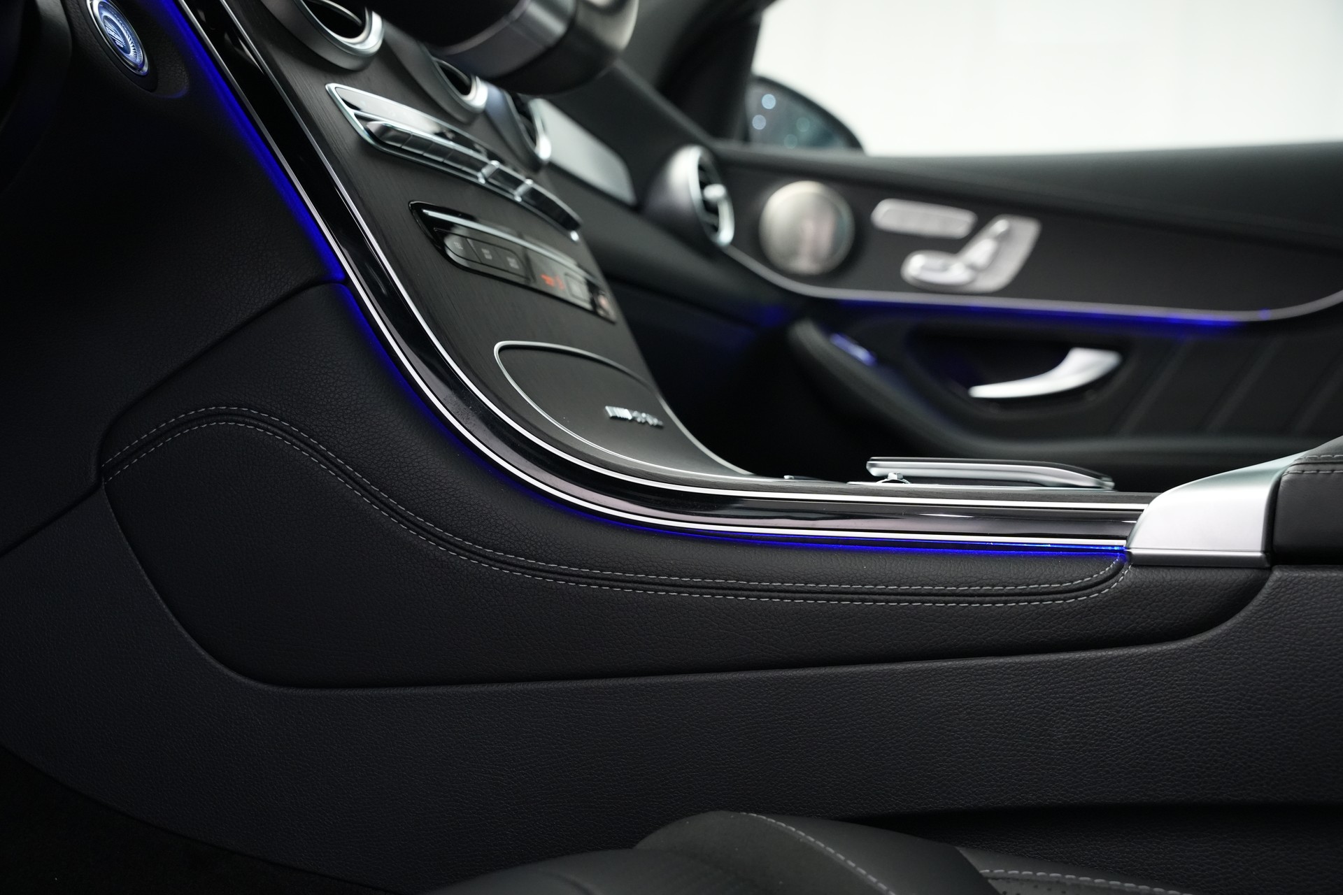 MERCEDES-BENZ GLC 63 S AMG 4Matic 9G-Tronic *CH-Fahrzeug*-image-39