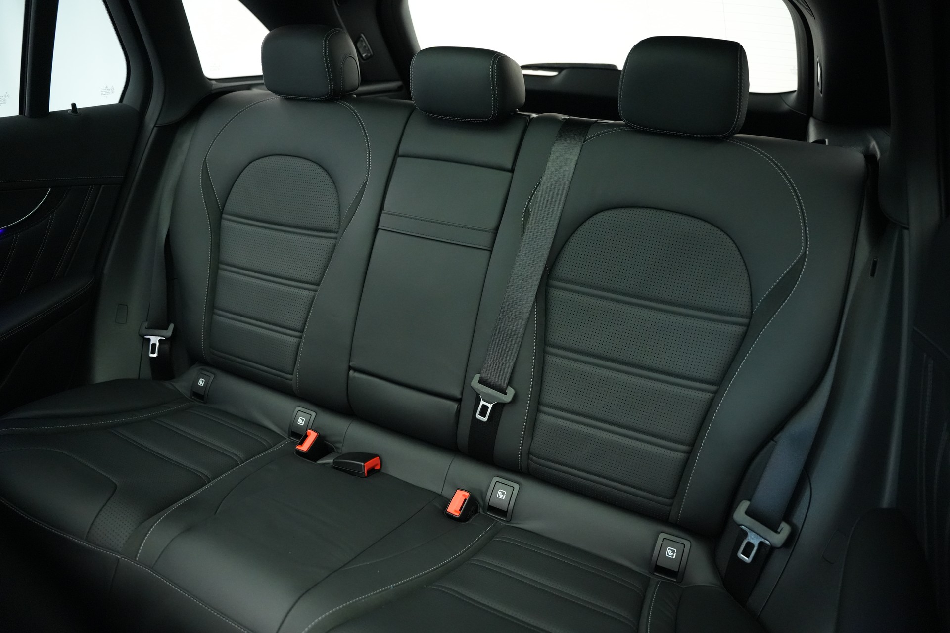 MERCEDES-BENZ GLC 63 S AMG 4Matic 9G-Tronic *CH-Fahrzeug*-image-17