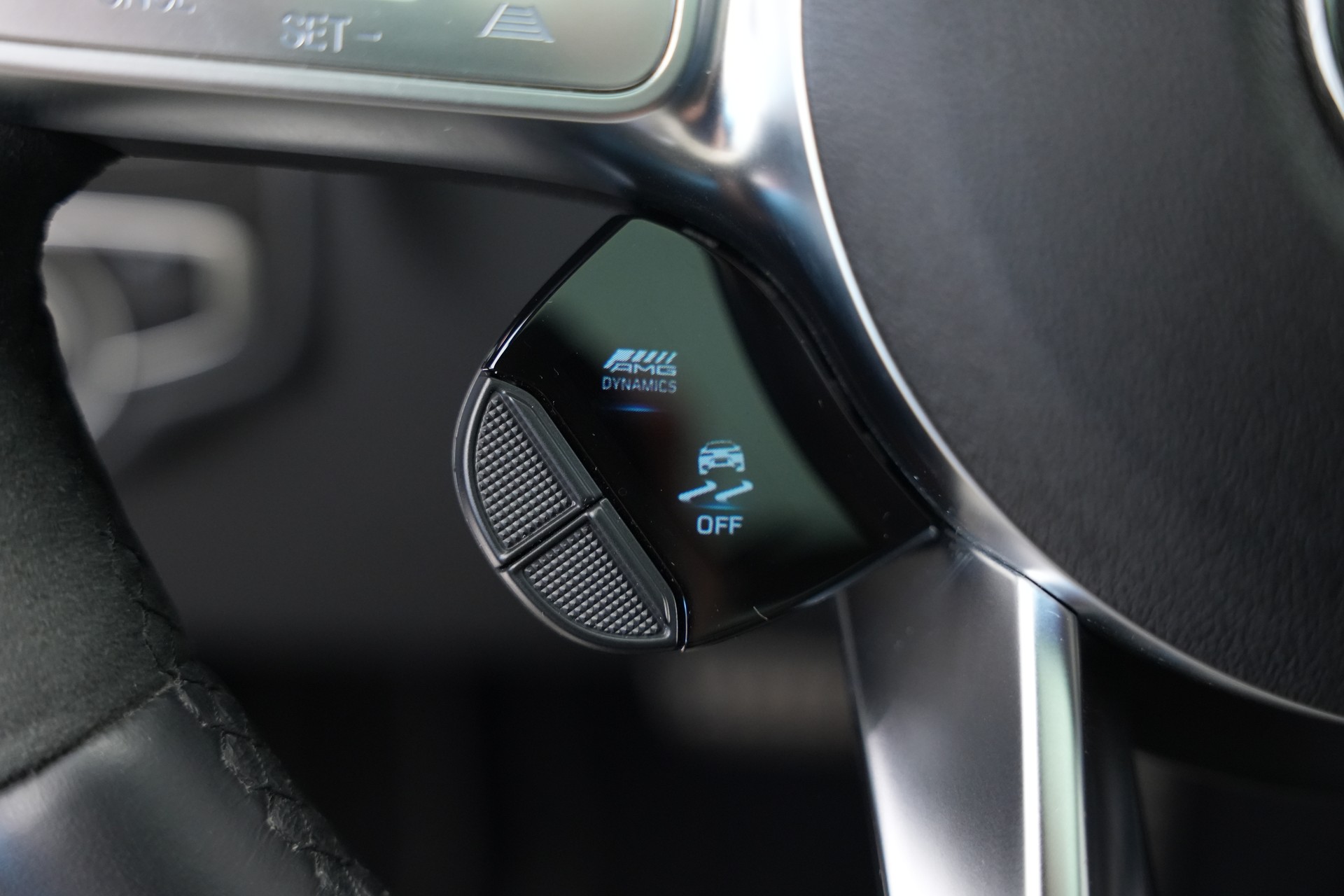 MERCEDES-BENZ GLC 63 S AMG 4Matic 9G-Tronic *CH-Fahrzeug*-image-34