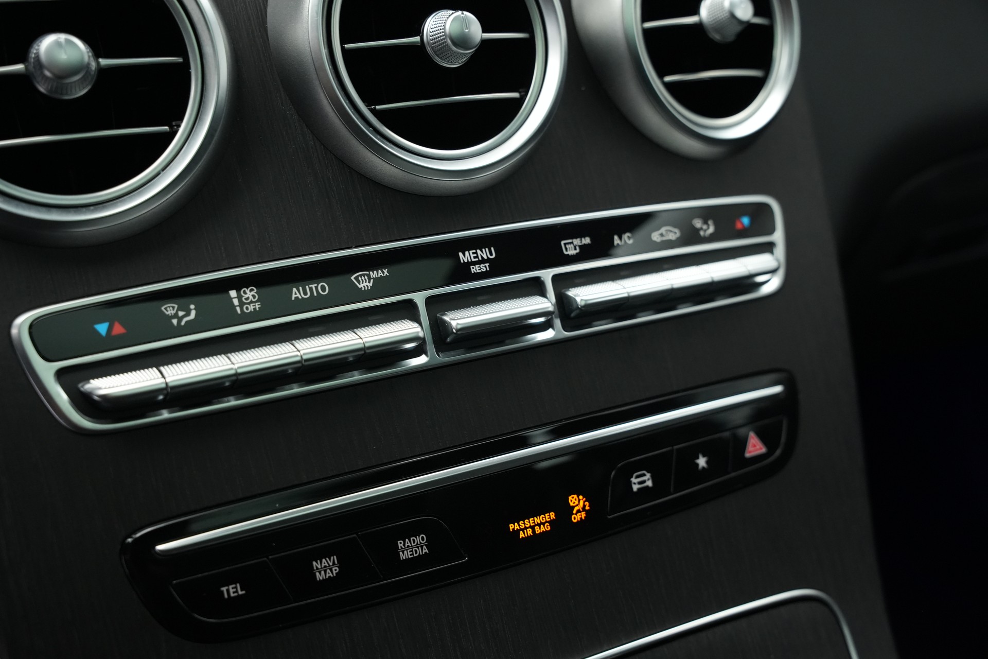 MERCEDES-BENZ GLC 63 S AMG 4Matic 9G-Tronic *CH-Fahrzeug*-image-40