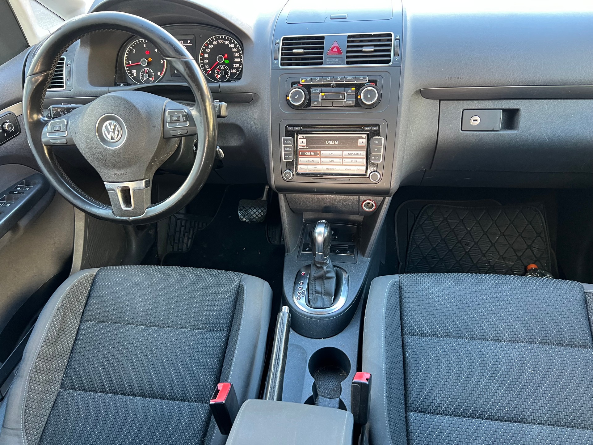 VW Touran 1.6 TDI Trendline DSG-image-10
