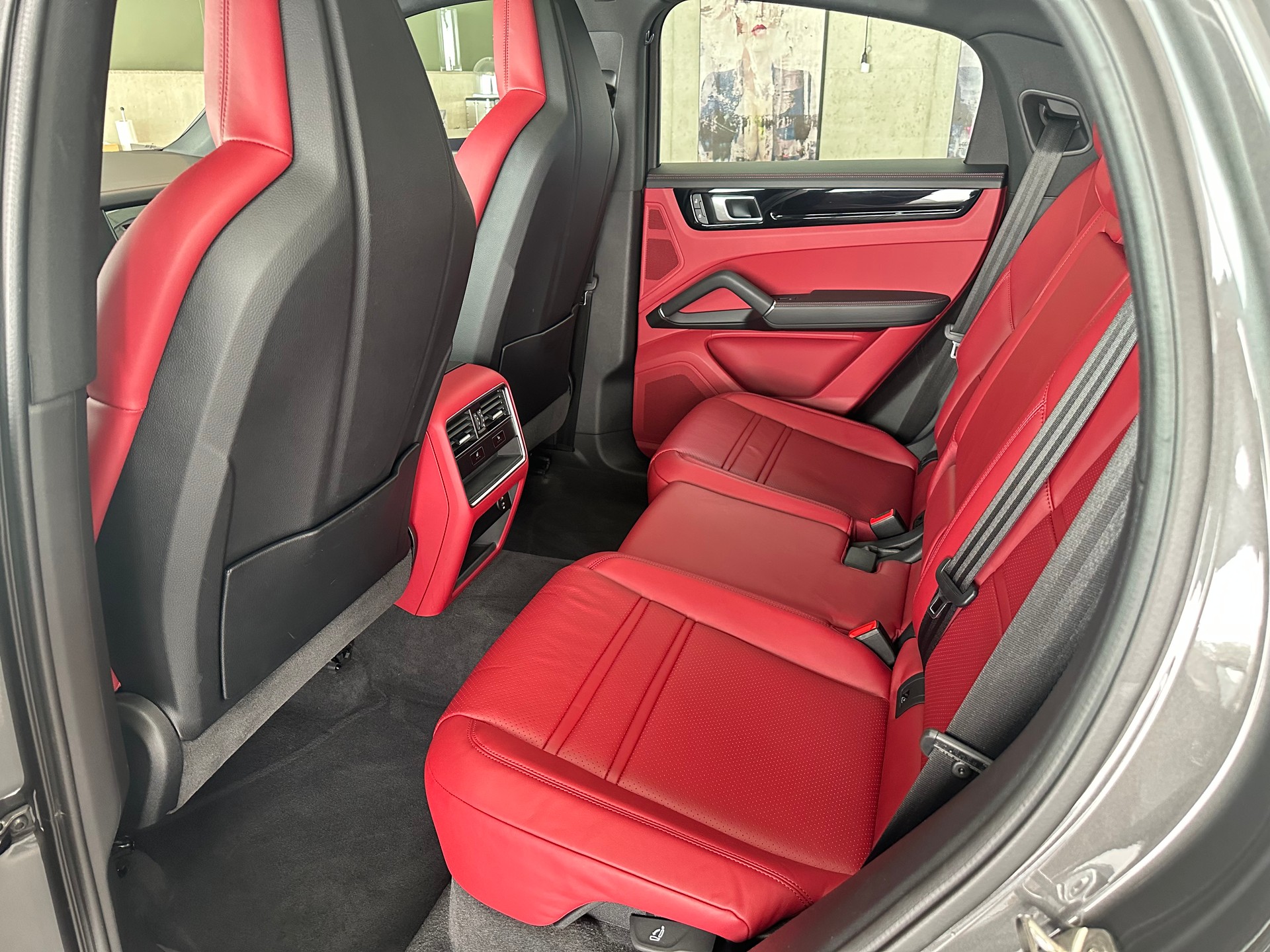 PORSCHE Cayenne Coupé 3.0 V6 E-Hybrid-image-8