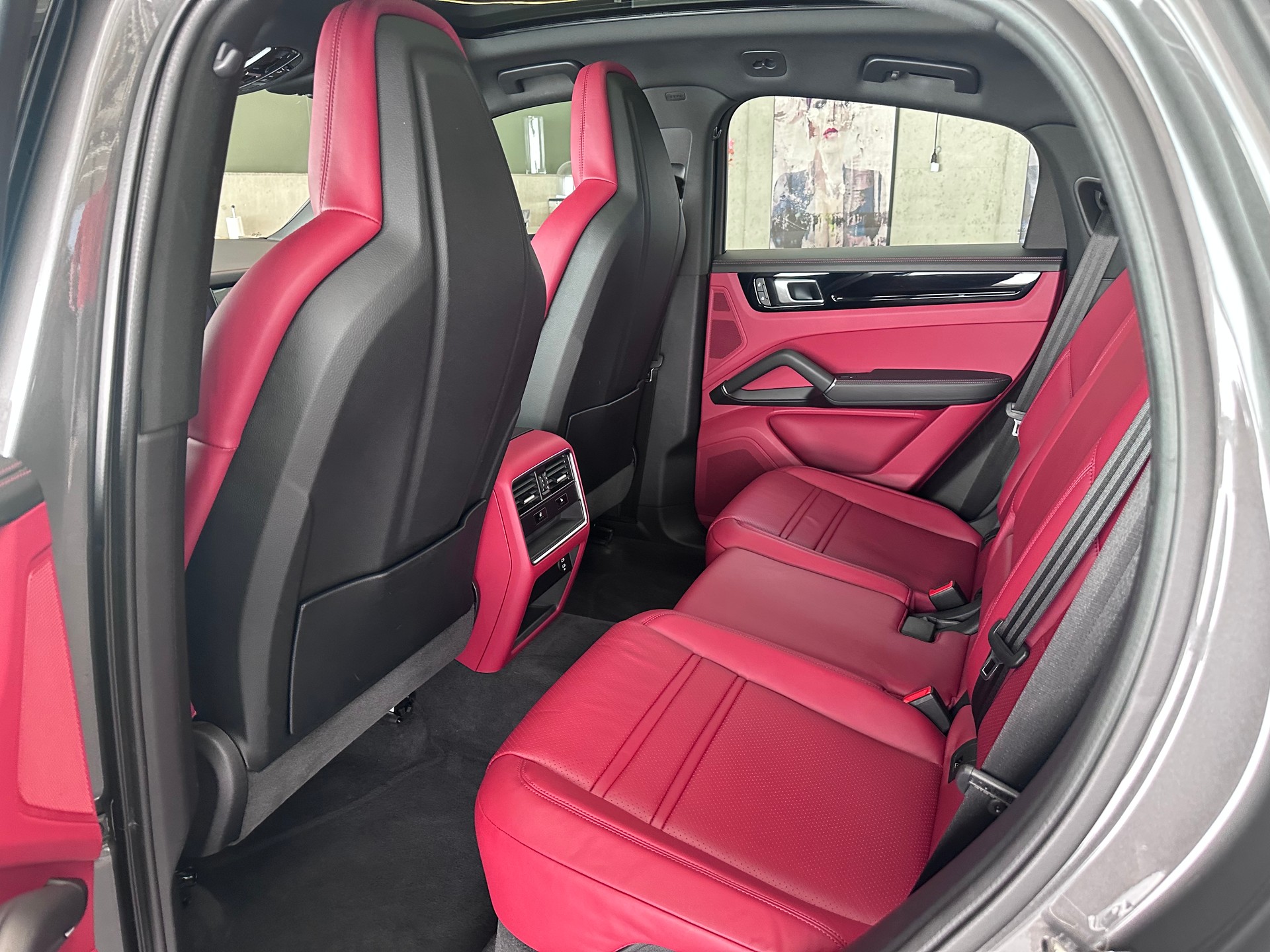 PORSCHE Cayenne Coupé 3.0 V6 E-Hybrid-image-22