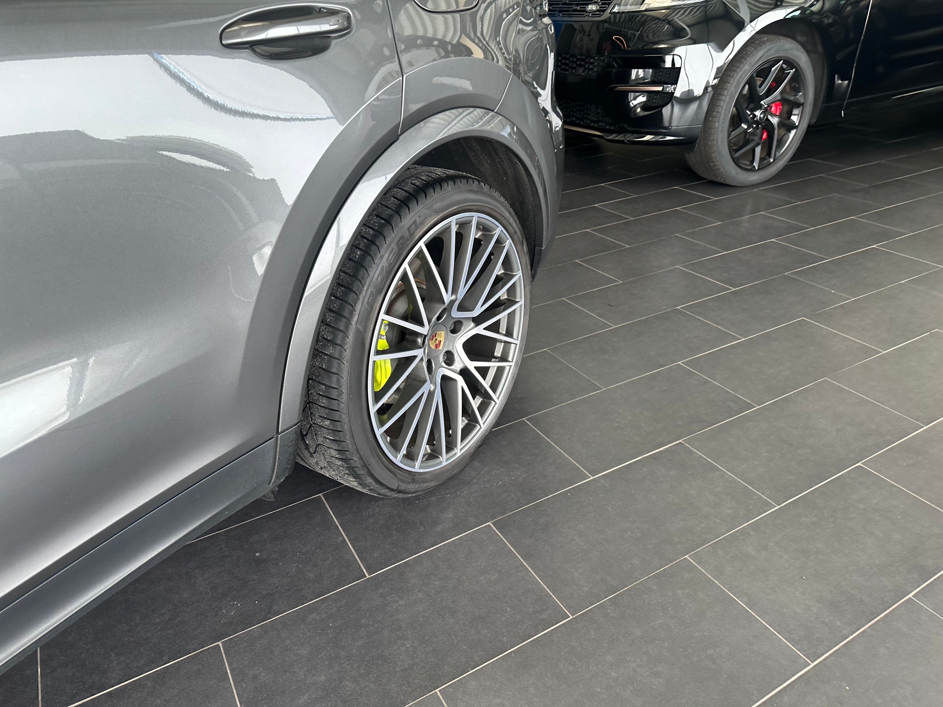 PORSCHE Cayenne Coupé 3.0 V6 E-Hybrid-image-7
