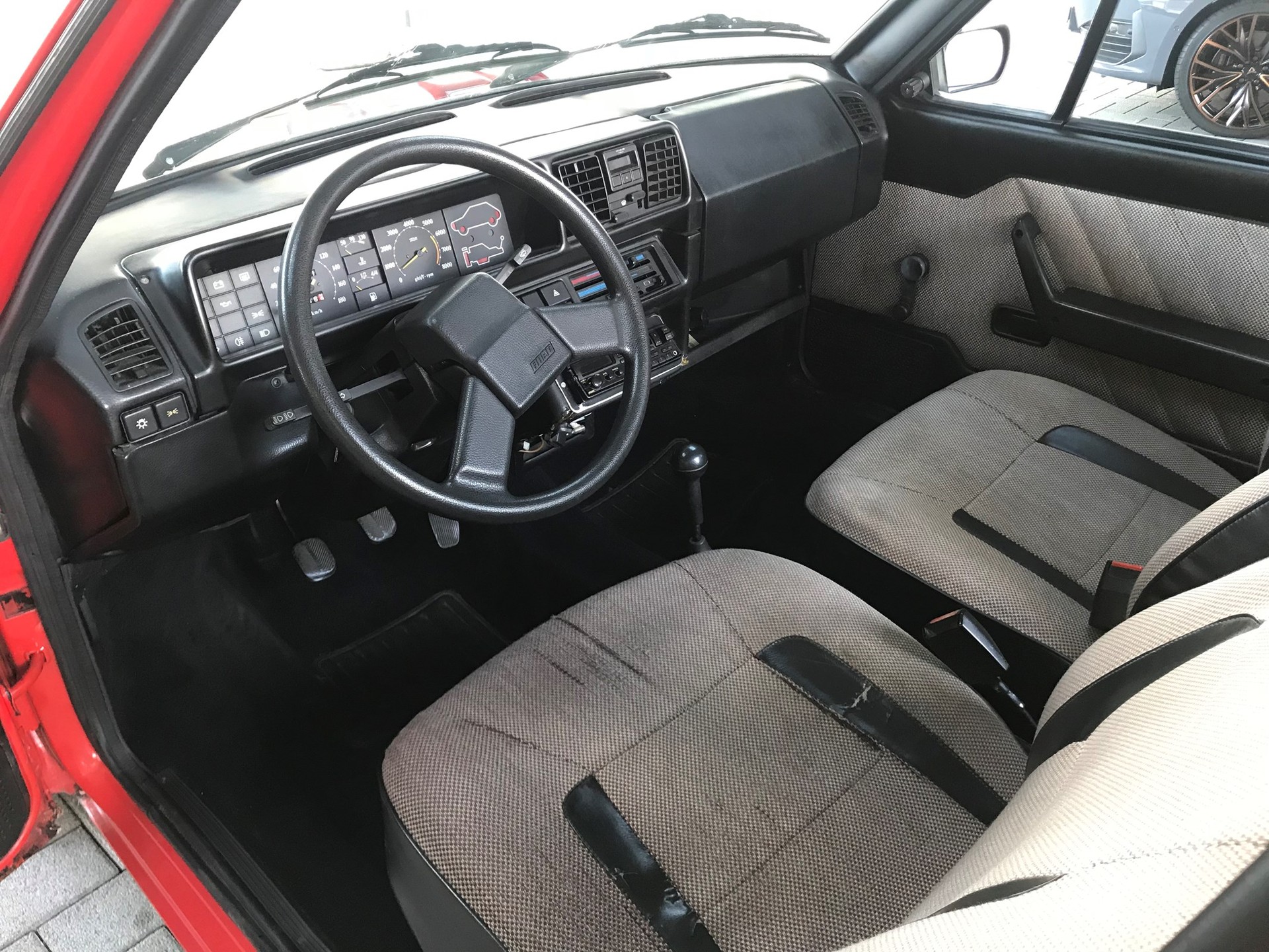 FIAT RITMO S85 Bertone Cabrio-image-7