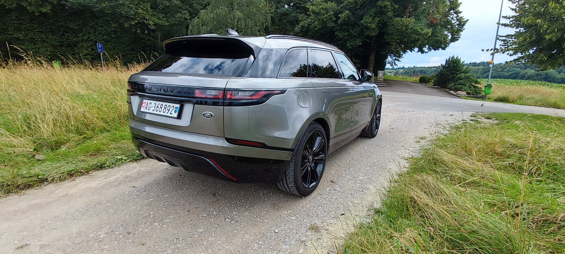 LAND ROVER Range Rover Velar R-Dynamic D 240 HSE Automatic-image-3