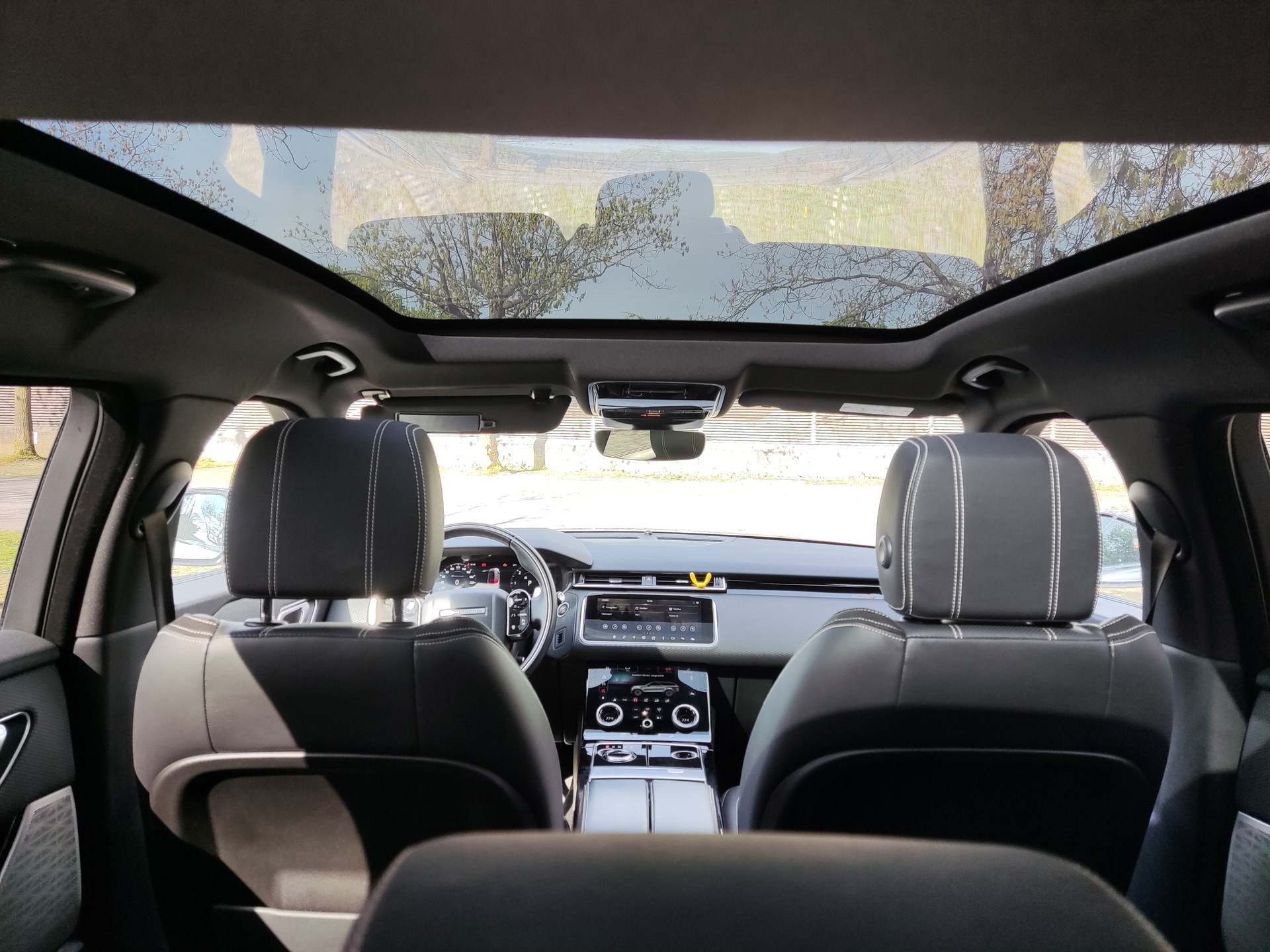 LAND ROVER Range Rover Velar R-Dynamic D 240 HSE Automatic-image-7