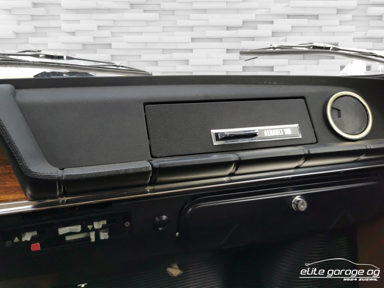 RENAULT R10 Major Phase II-image-13