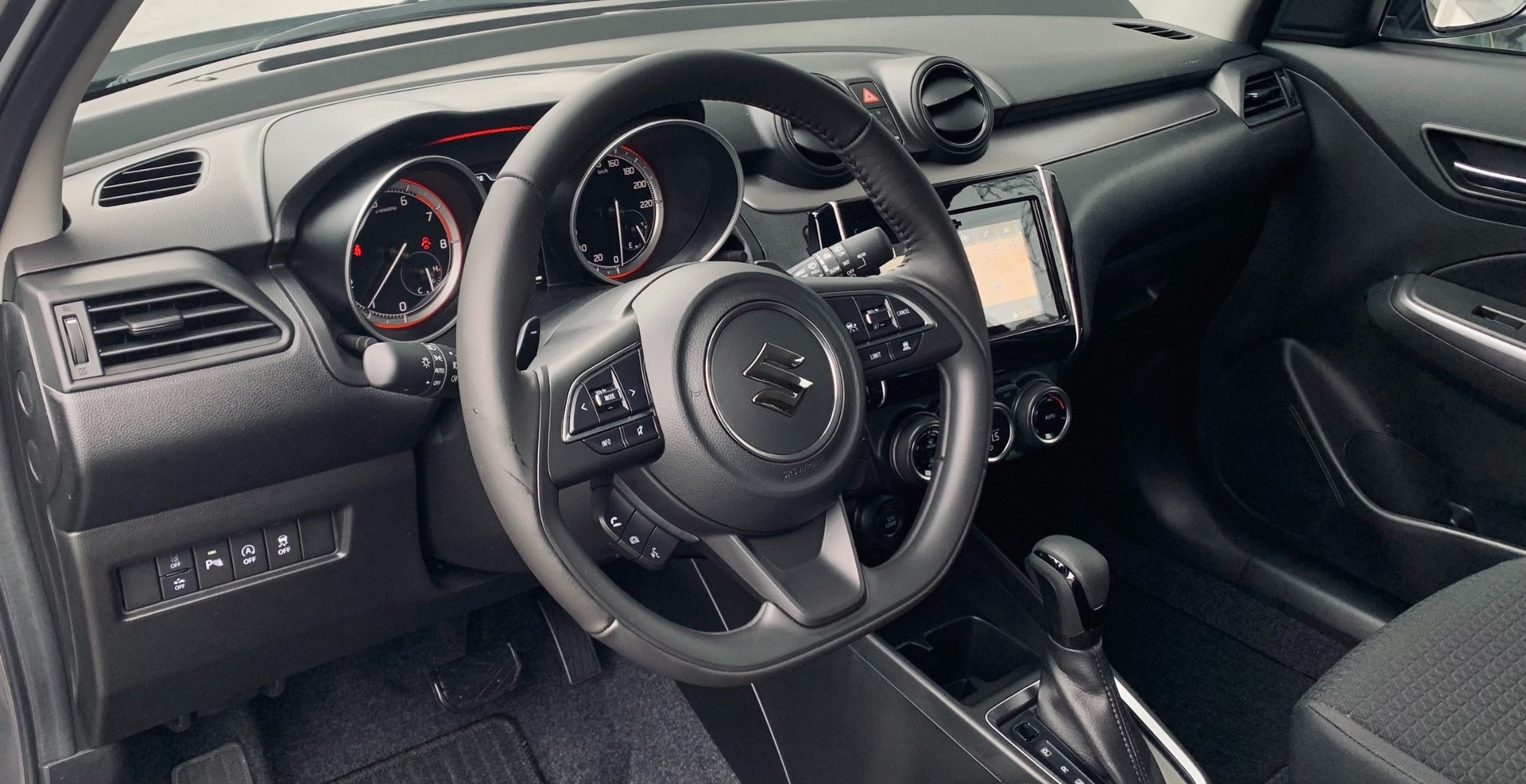 SUZUKI Swift 1.2 Compact Top Hybrid CVT-image-7