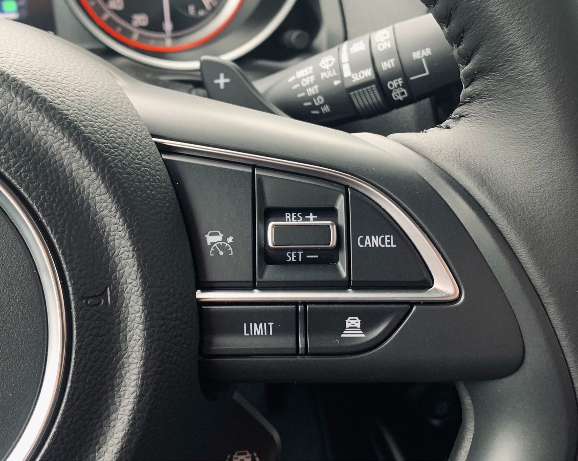 SUZUKI Swift 1.2 Compact Top Hybrid CVT-image-14