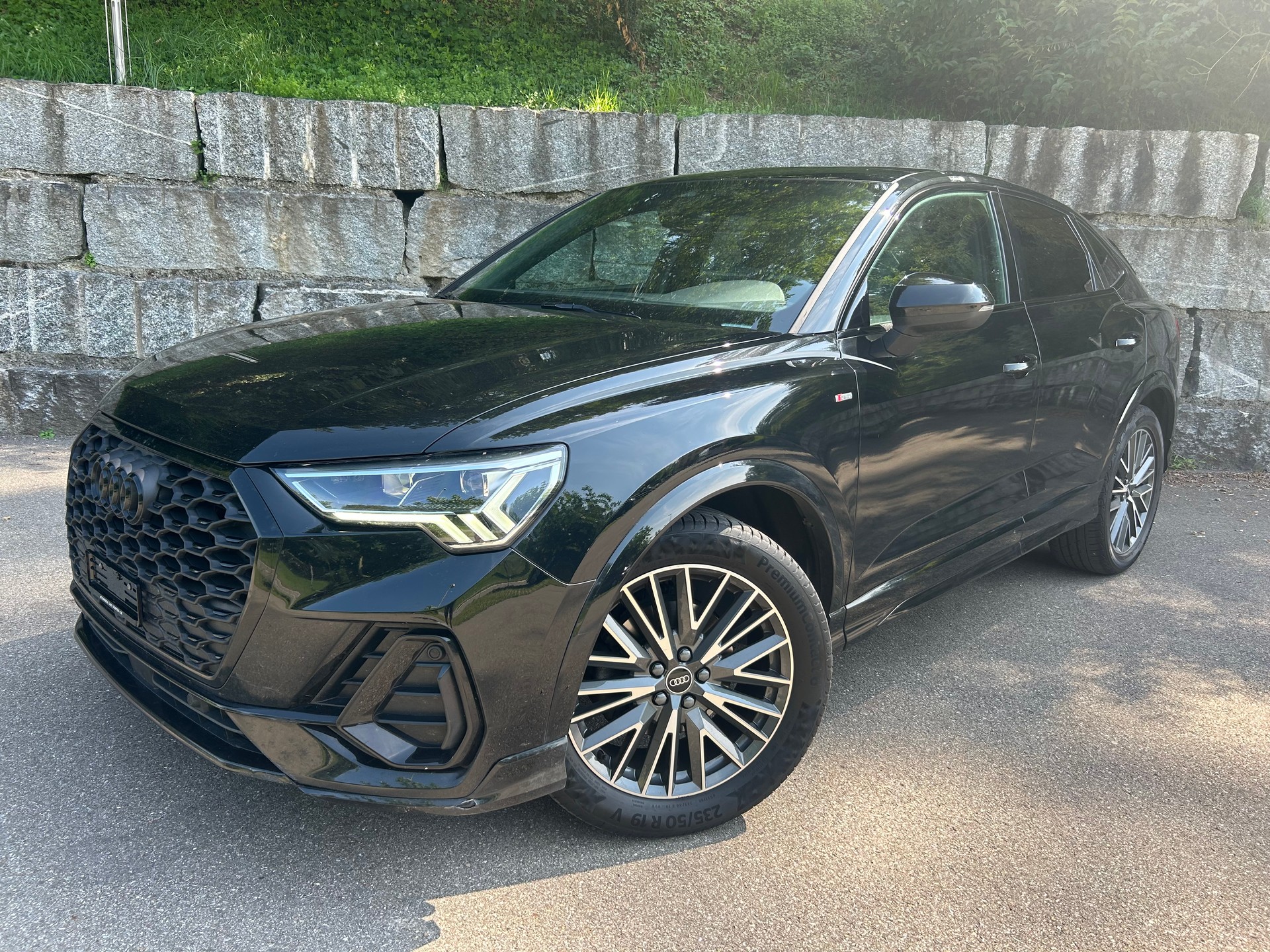 AUDI Q3 Sportback 35 TDI S line quattro-image-0