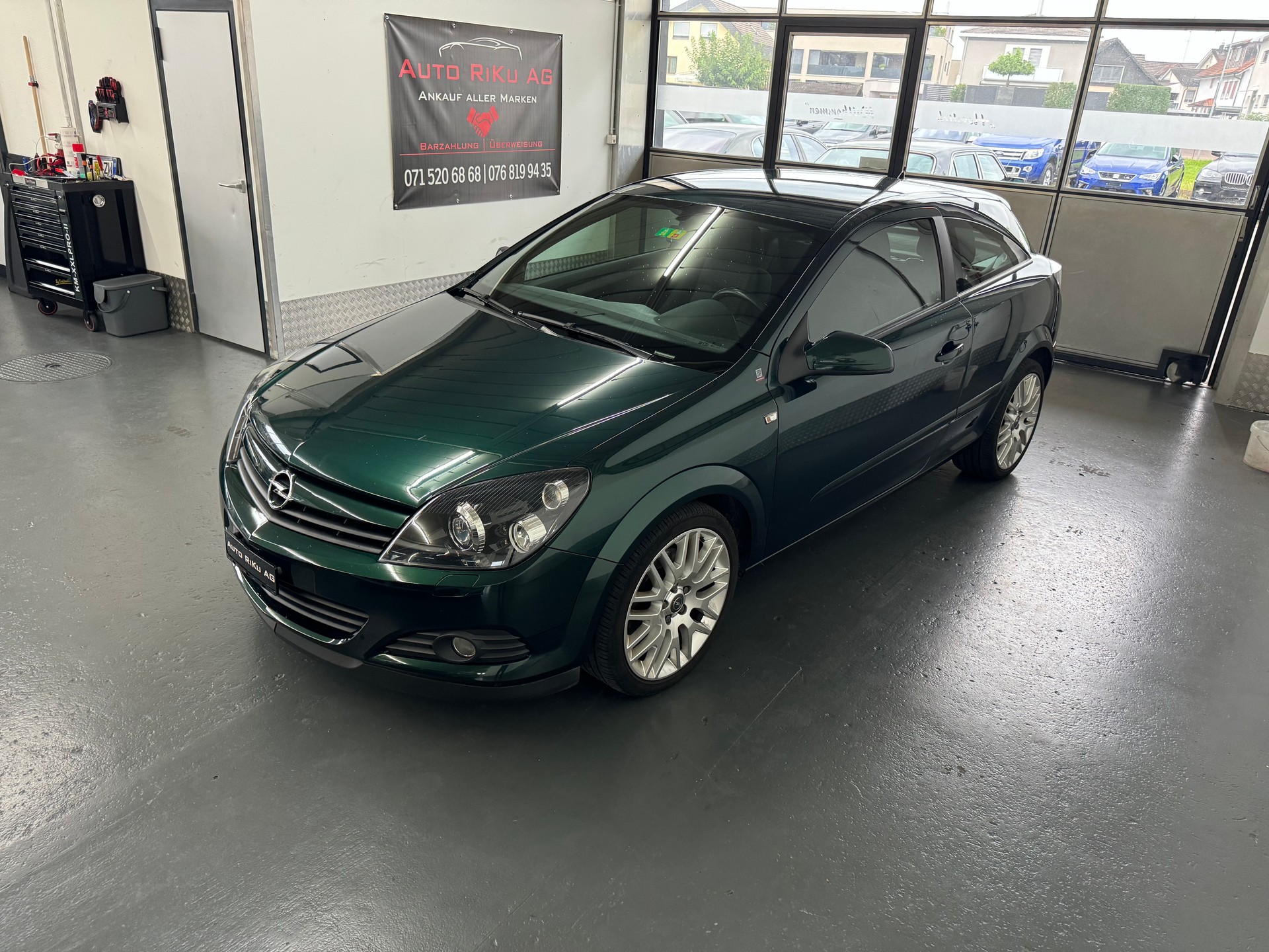 OPEL Astra GTC 2.0i 16V Turbo Sport-image-3