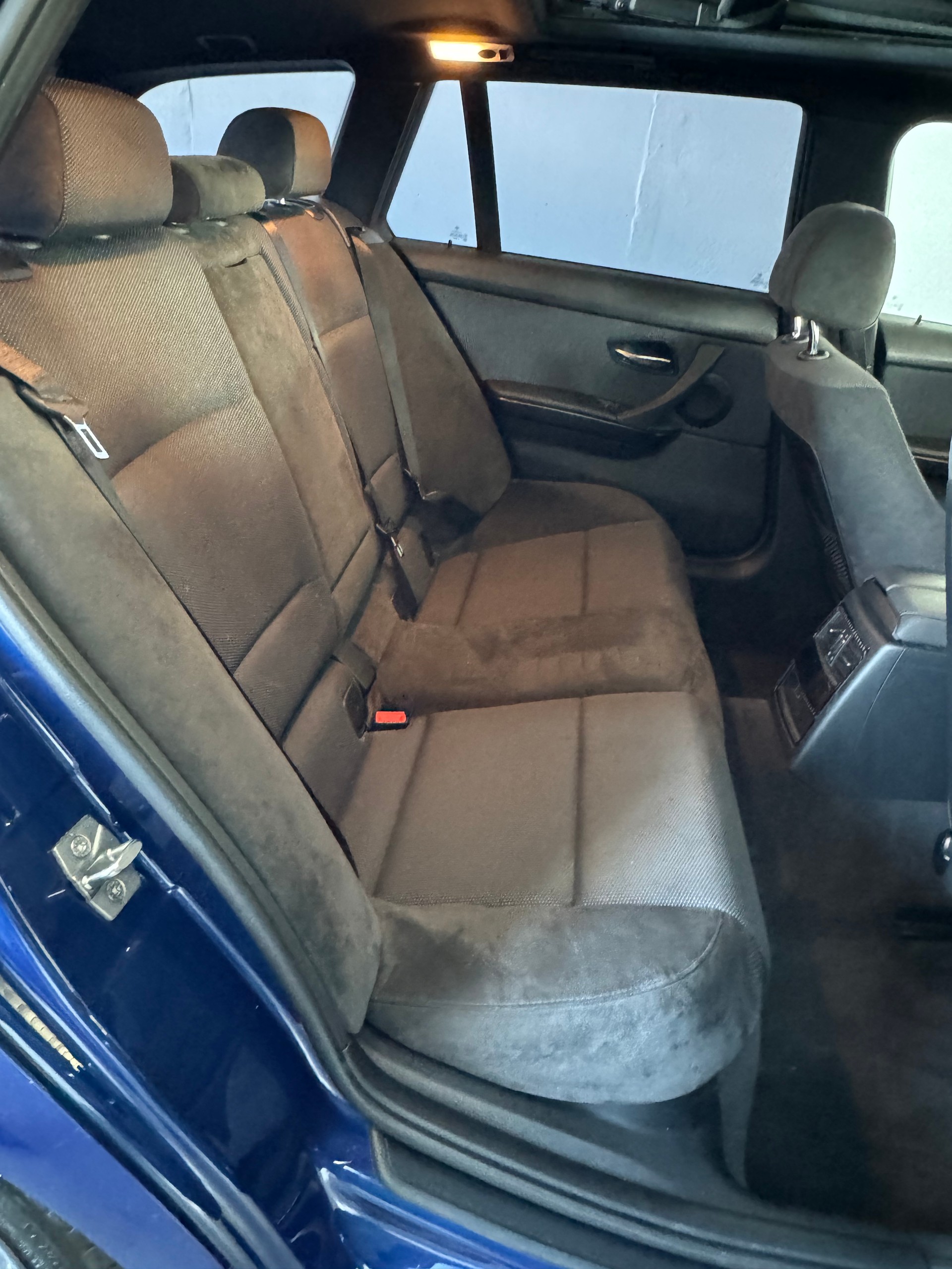 BMW 320i Touring Dynamic Edition Steptronic-image-20
